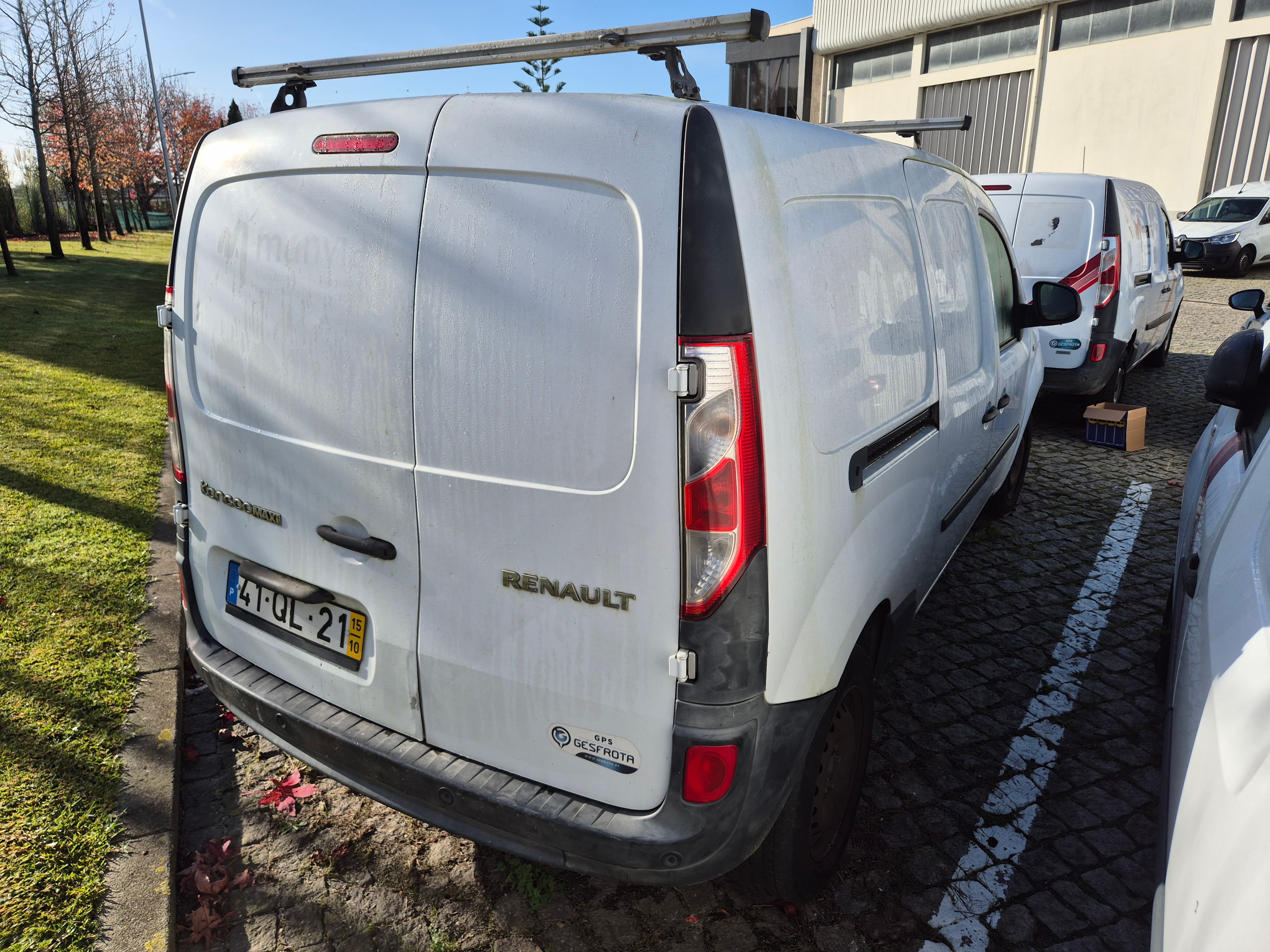 Renault Kangoo · Ano 2015 — imagen 6