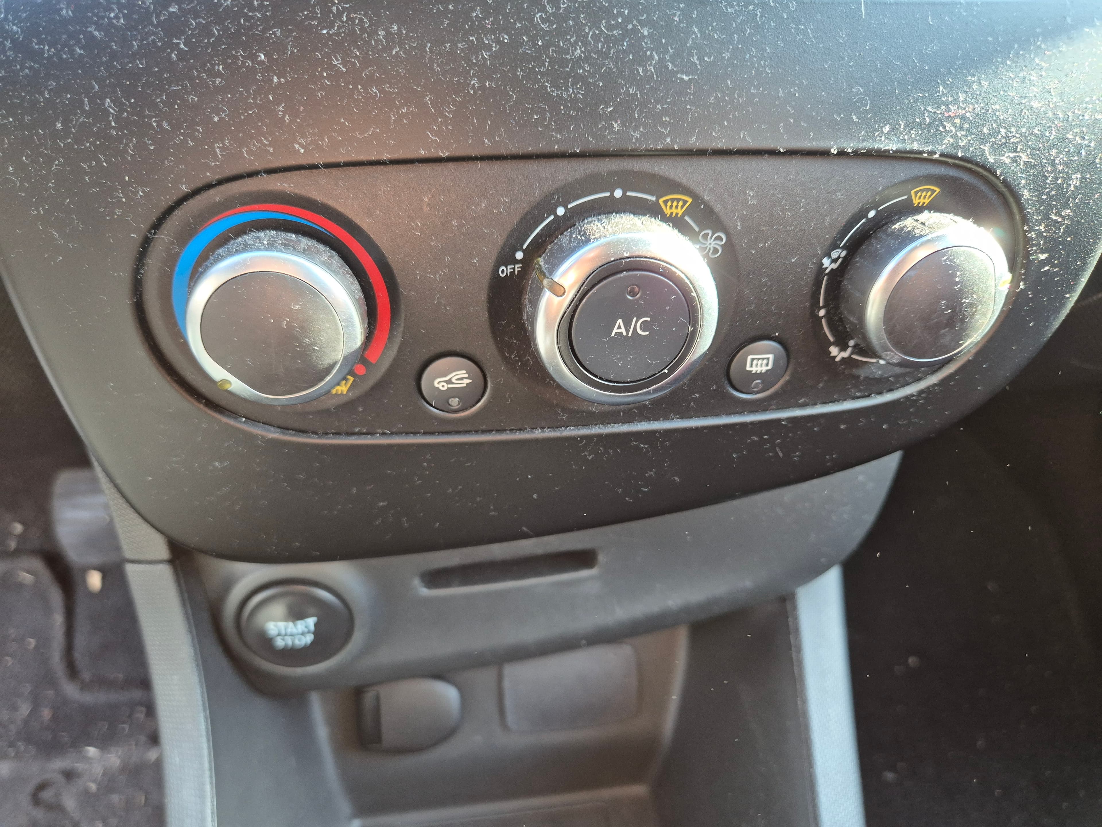 Renault Clio · Ano 2015 — imagem 31