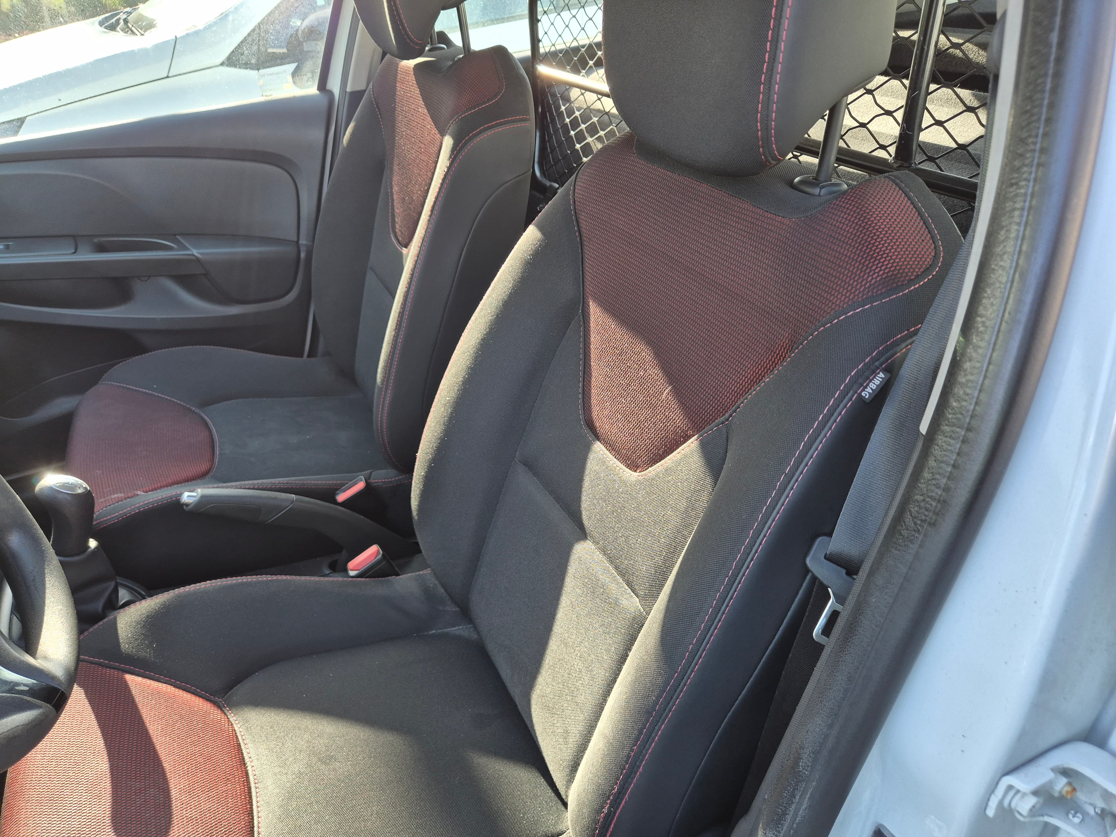 Renault Clio · Ano 2015 — imagem 19