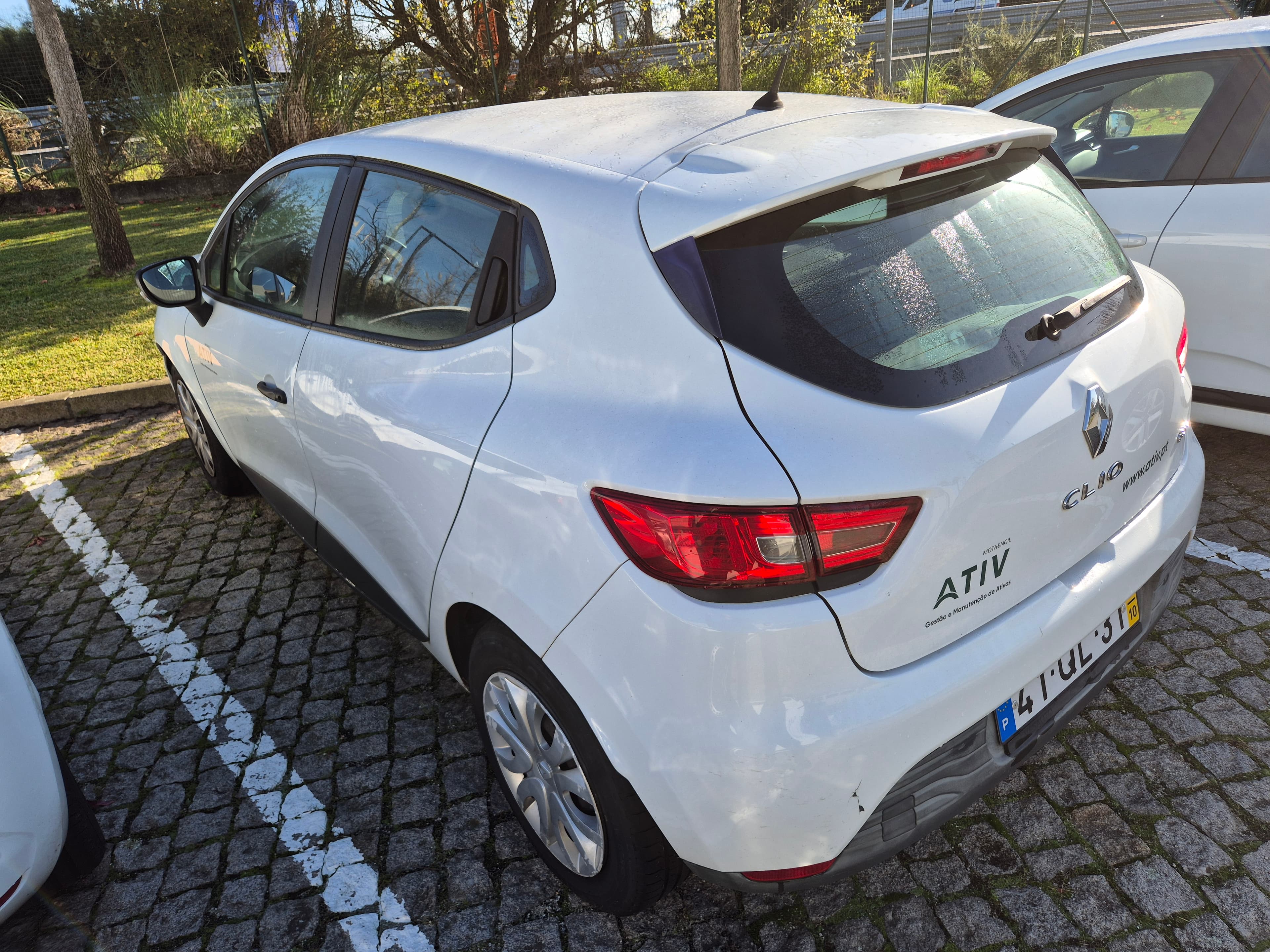 Renault Clio · Ano 2015 — imagem 6