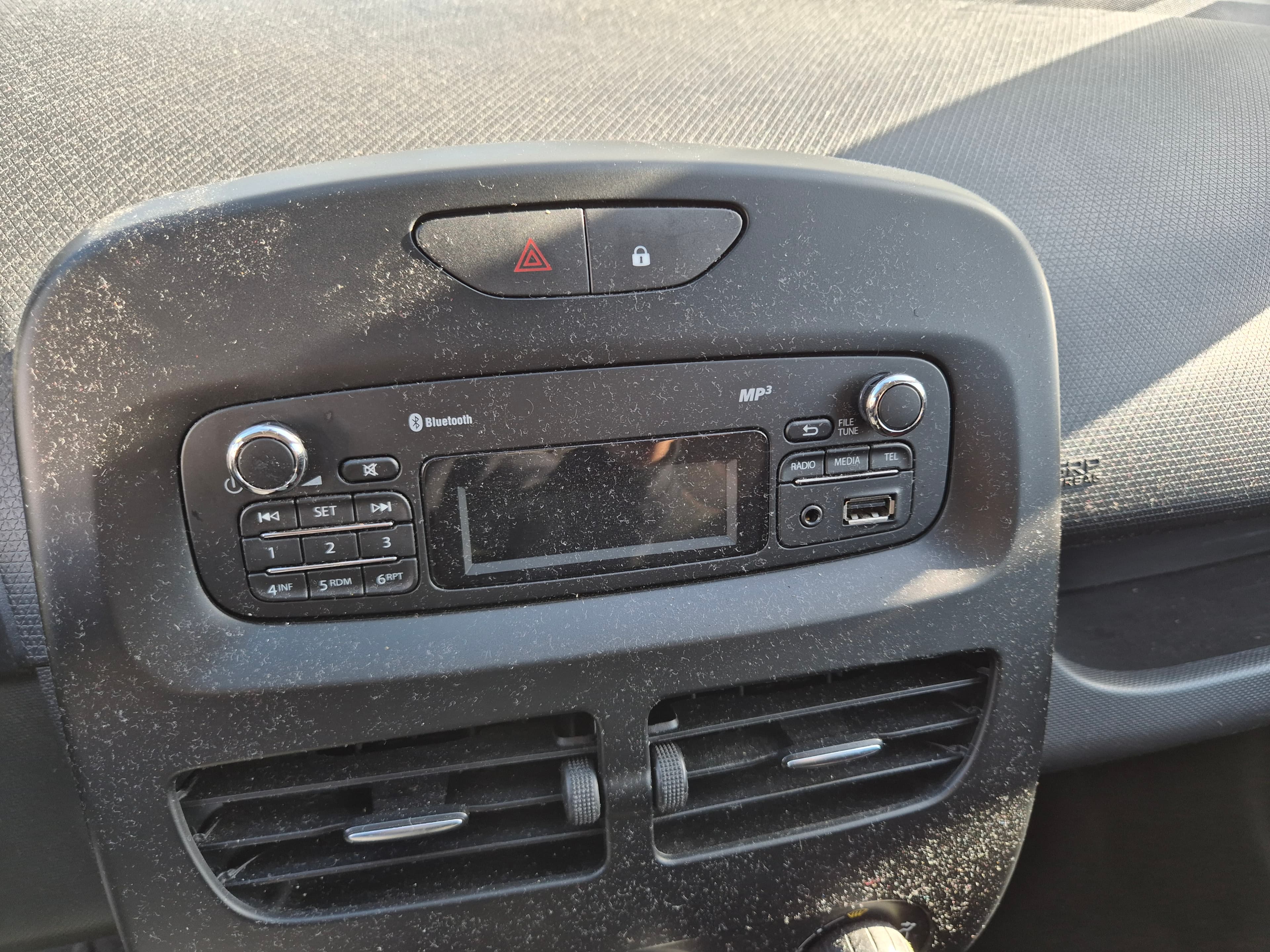 Renault Clio · Ano 2015 — imagem 32