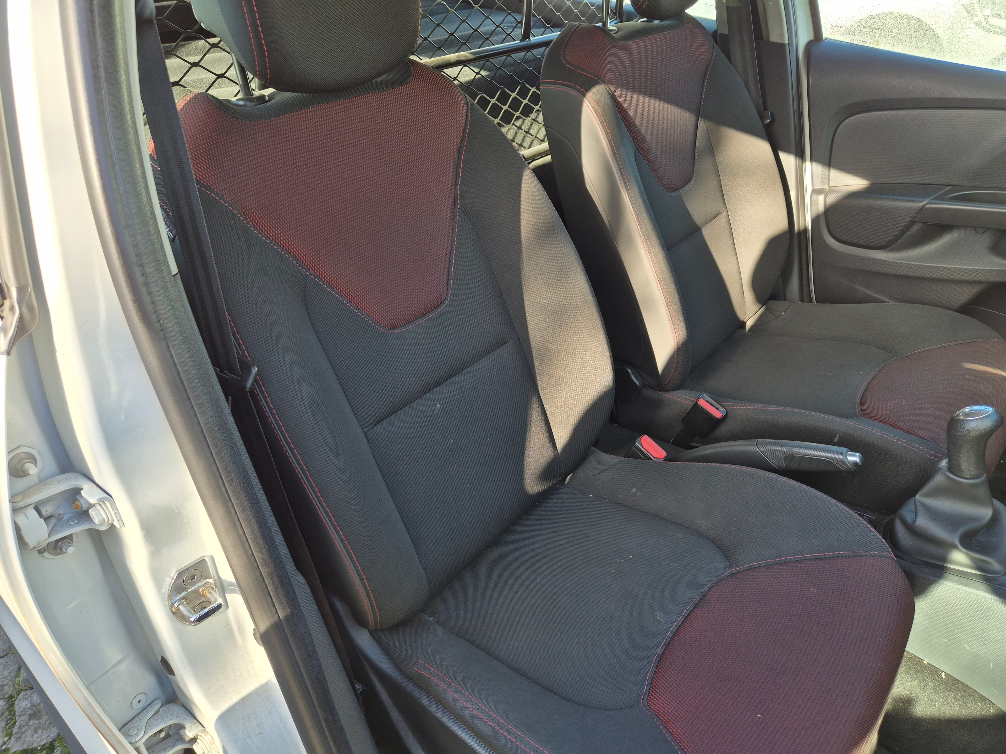 Renault Clio · Année 2015 — image 17