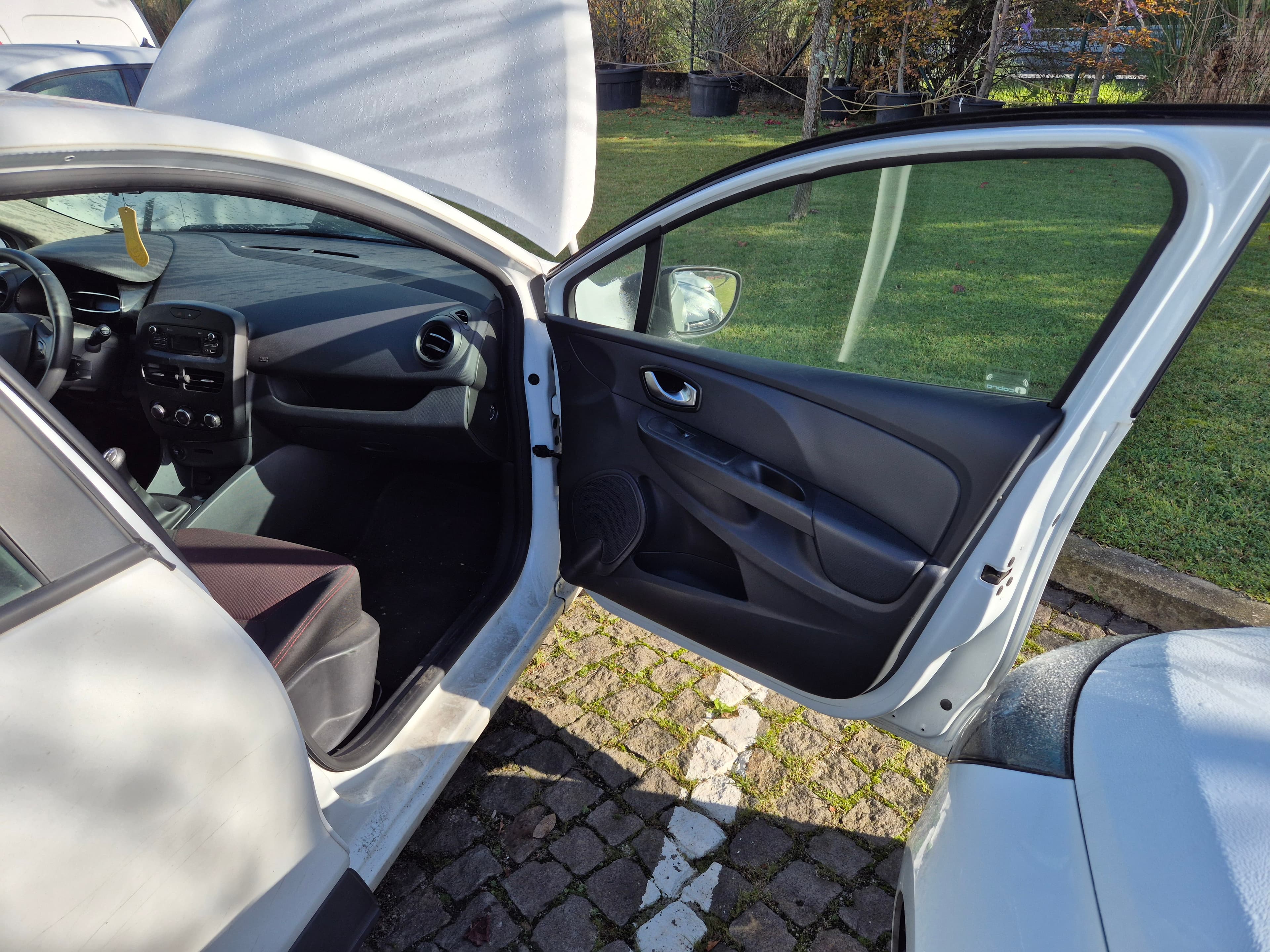 Renault Clio · Année 2015 — image 15