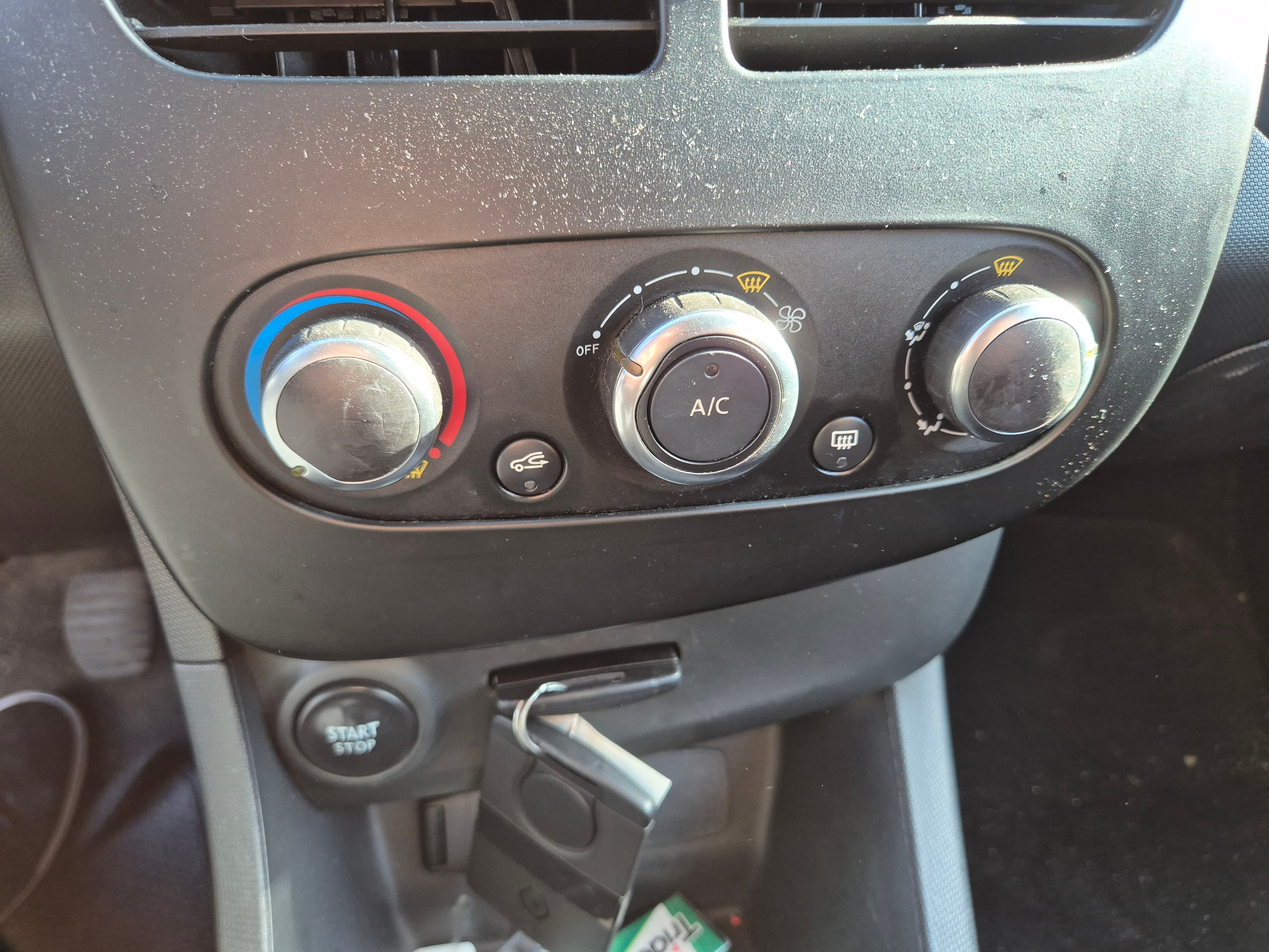 Renault Clio · Année 2015 — image 32