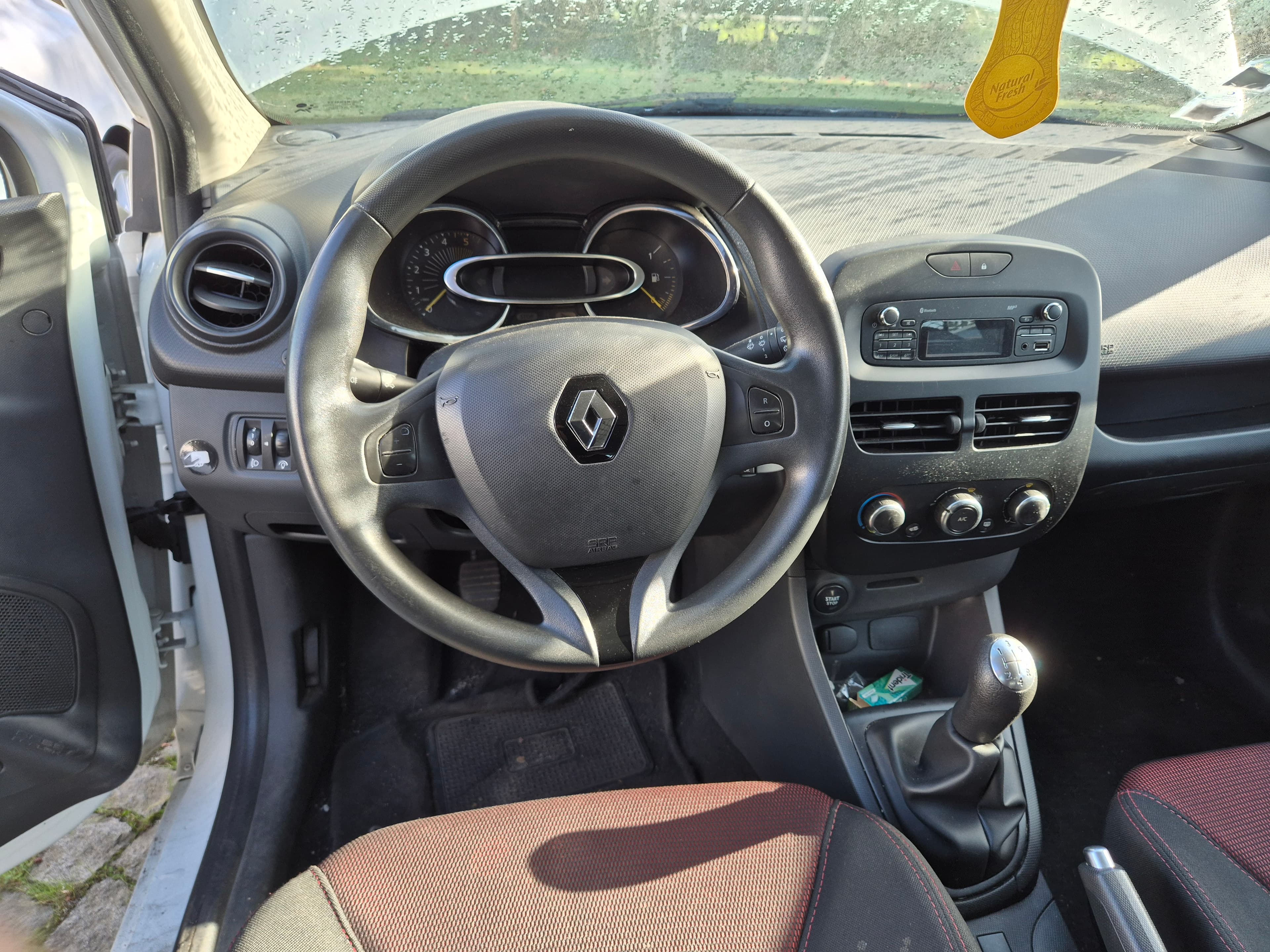 Renault Clio · Année 2015 — image 21