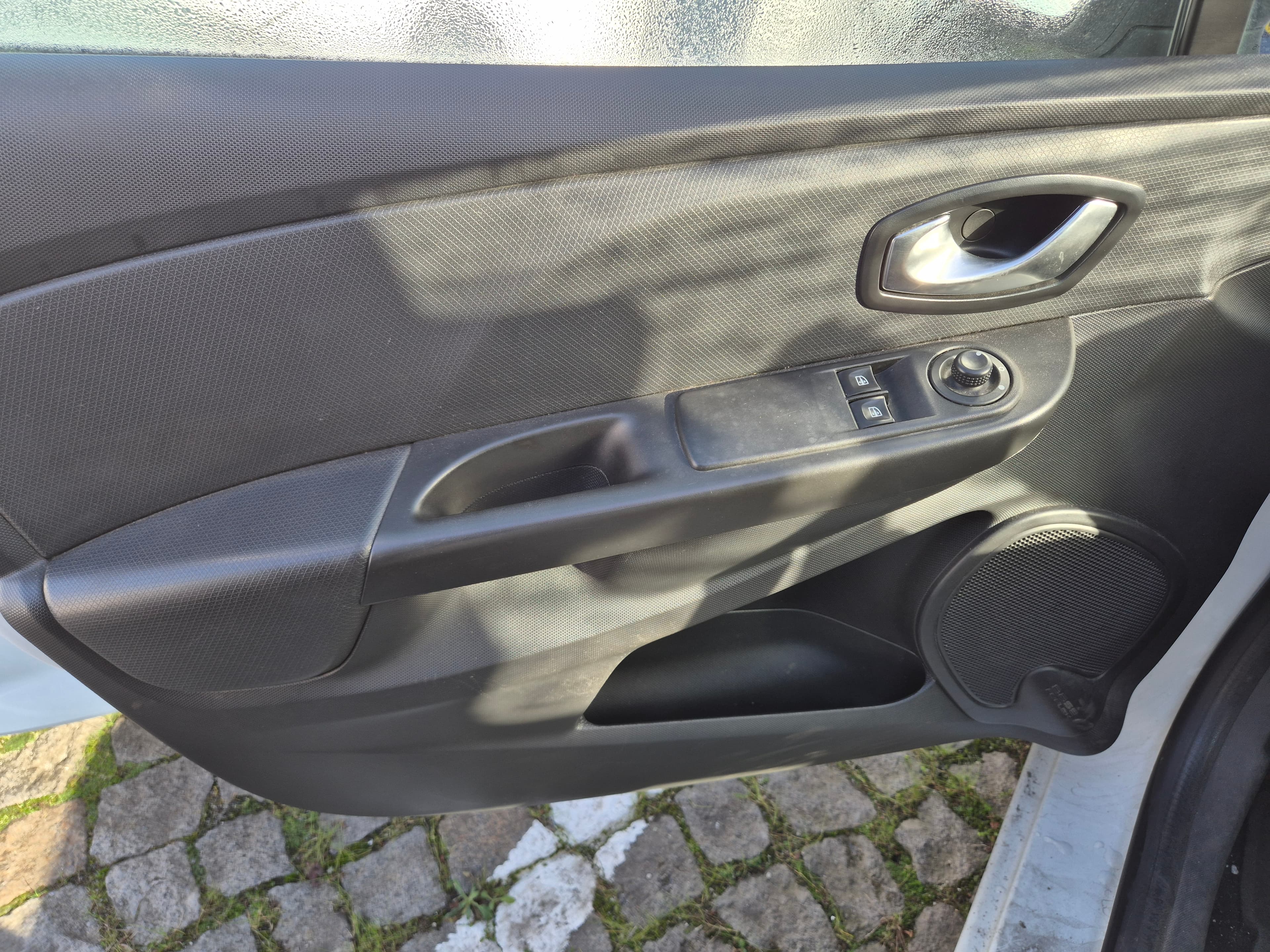 Renault Clio · Année 2015 — image 19