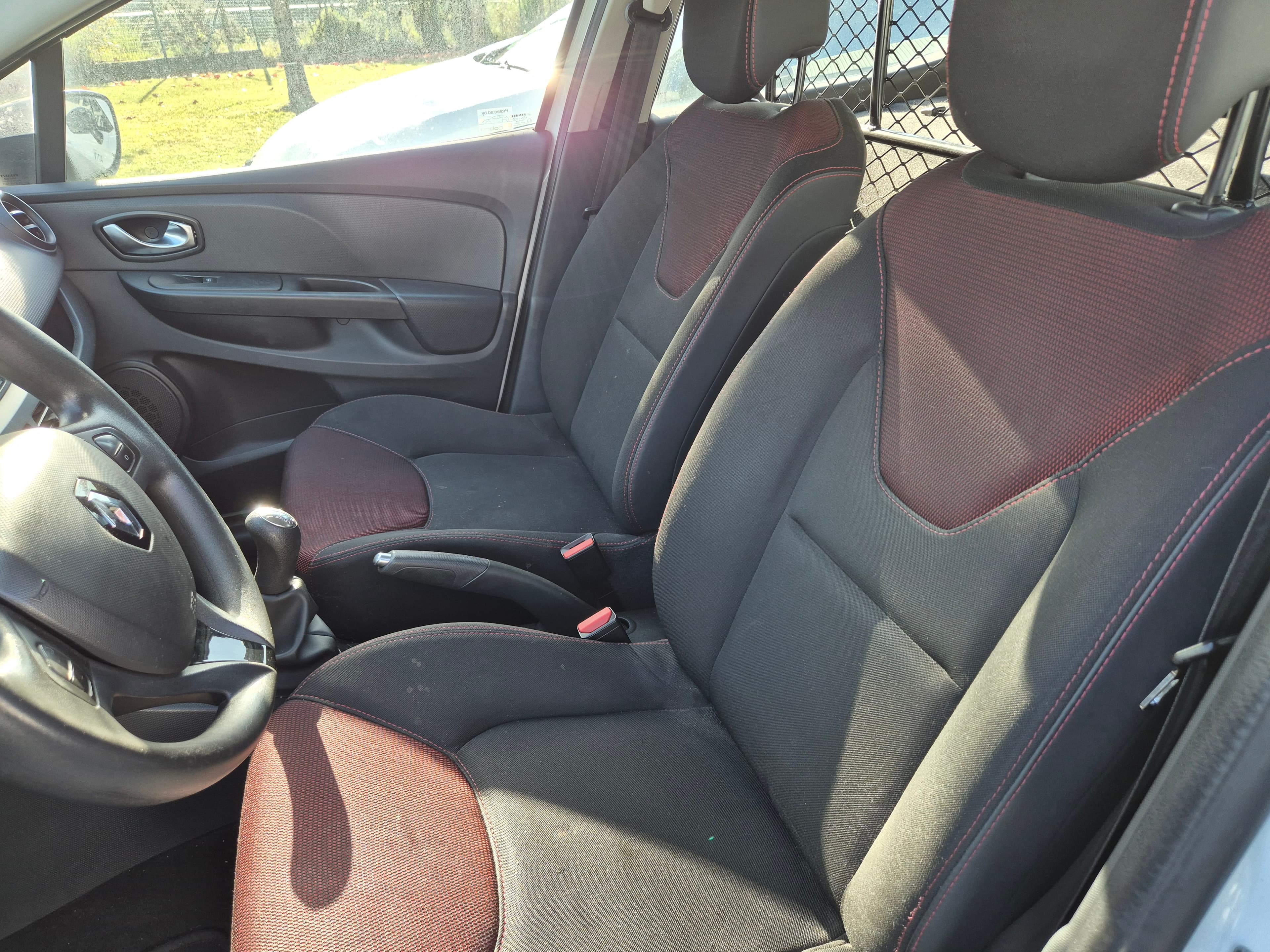 Renault Clio · Année 2015 — image 20