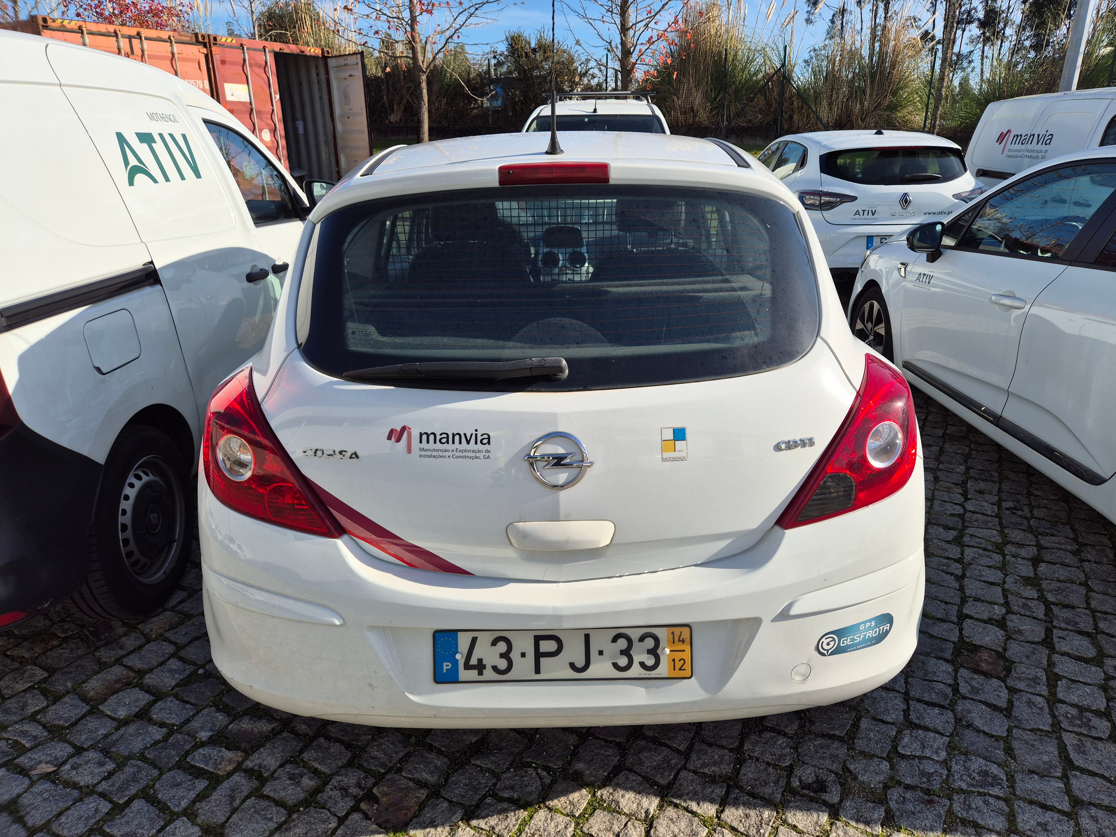 Opel Corsa · Ano 2015 — imagem 5