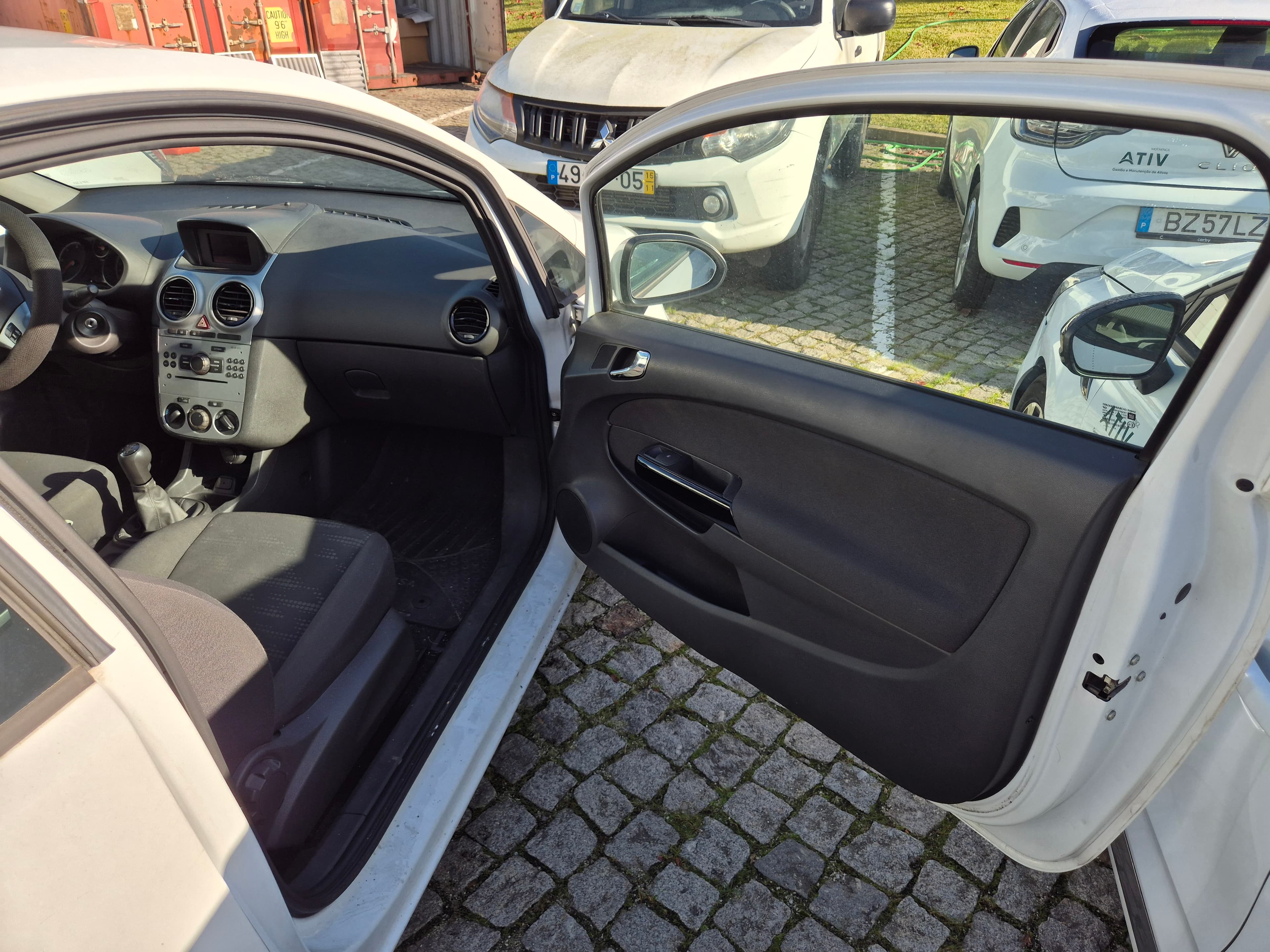 Opel Corsa · Ano 2015 — imagem 15