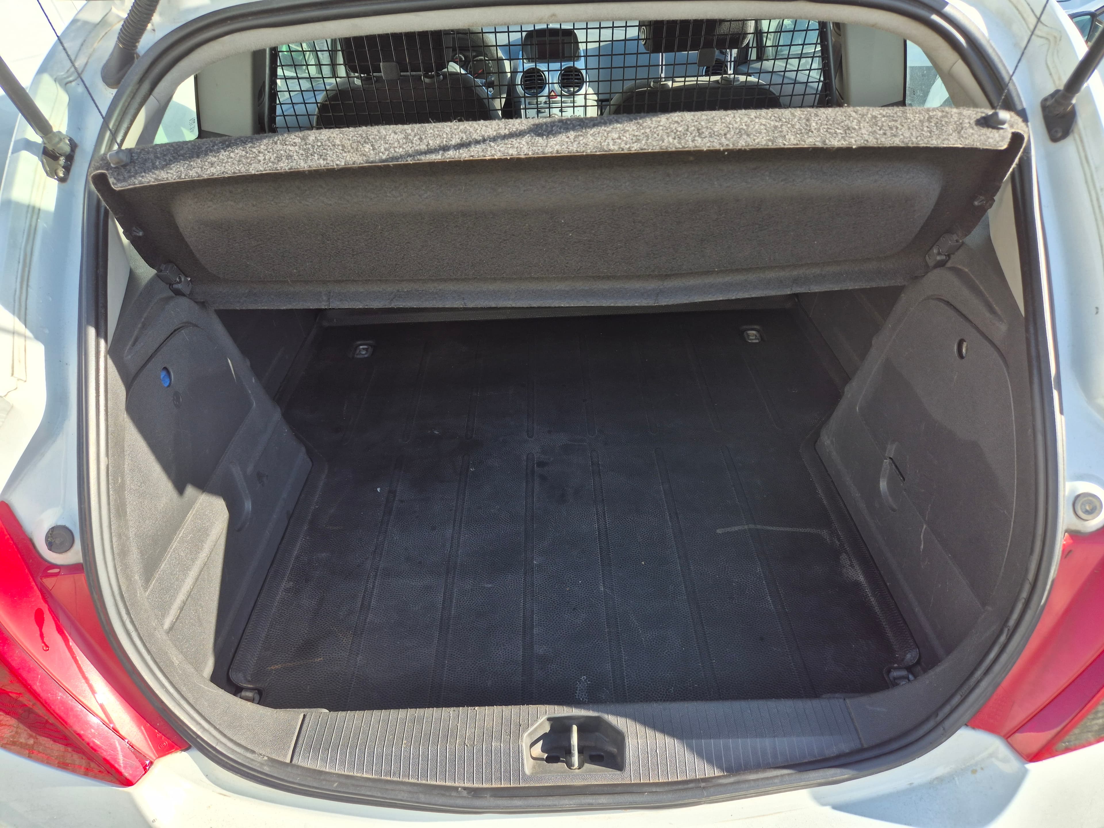 Opel Corsa · Ano 2015 — imagem 8