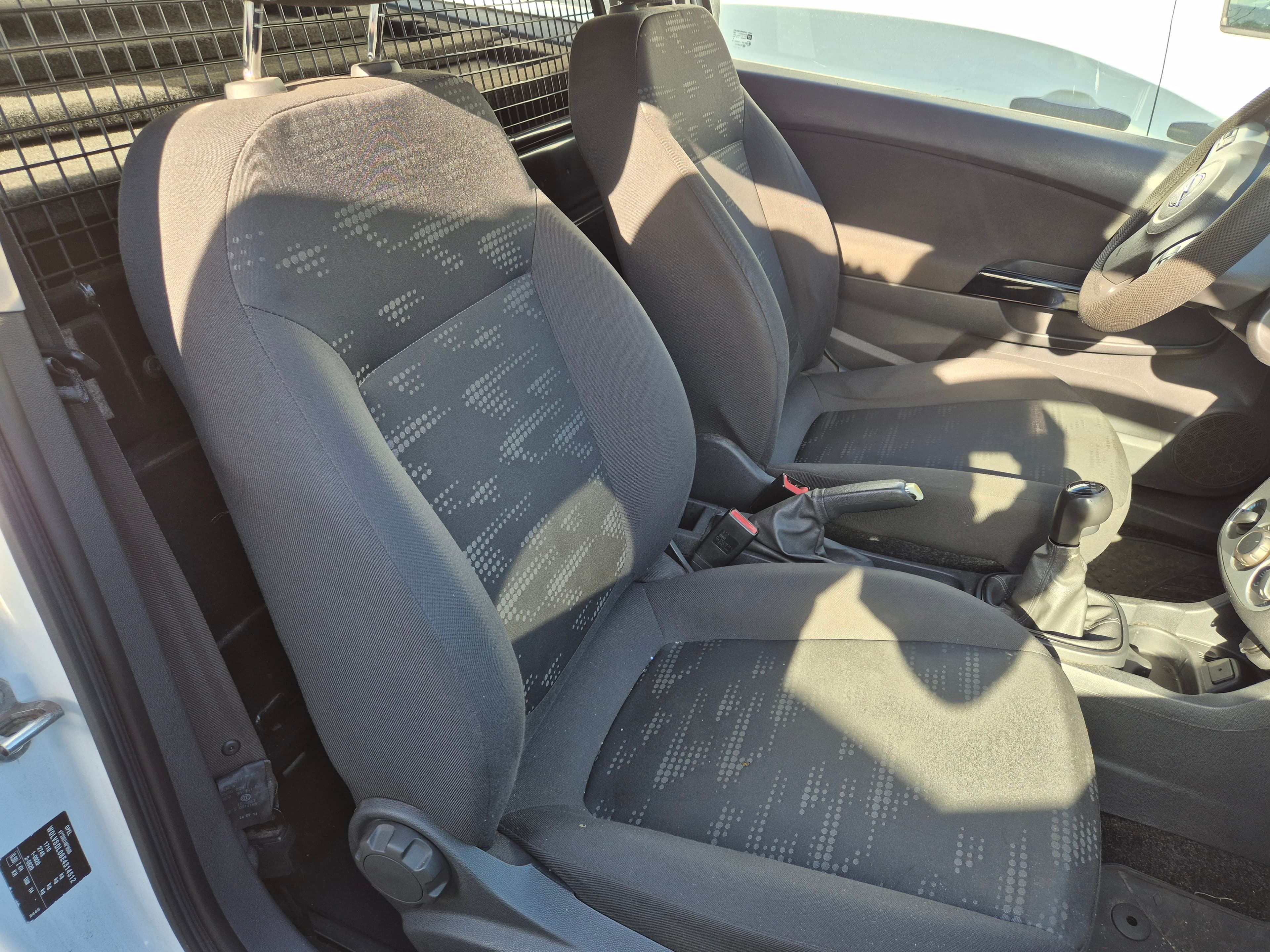 Opel Corsa · Ano 2015 — imagem 17
