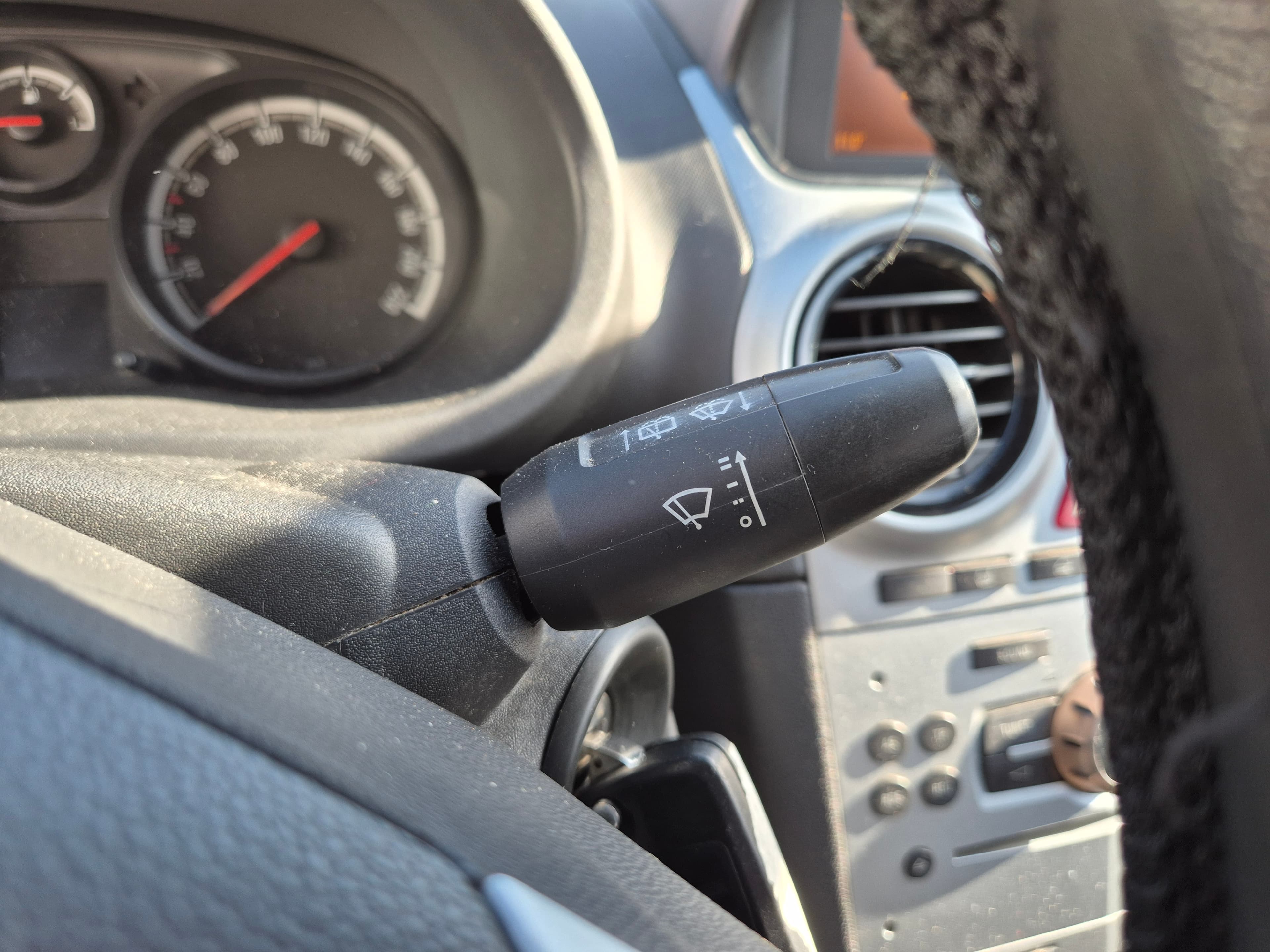 Opel Corsa · Ano 2015 — imagem 26