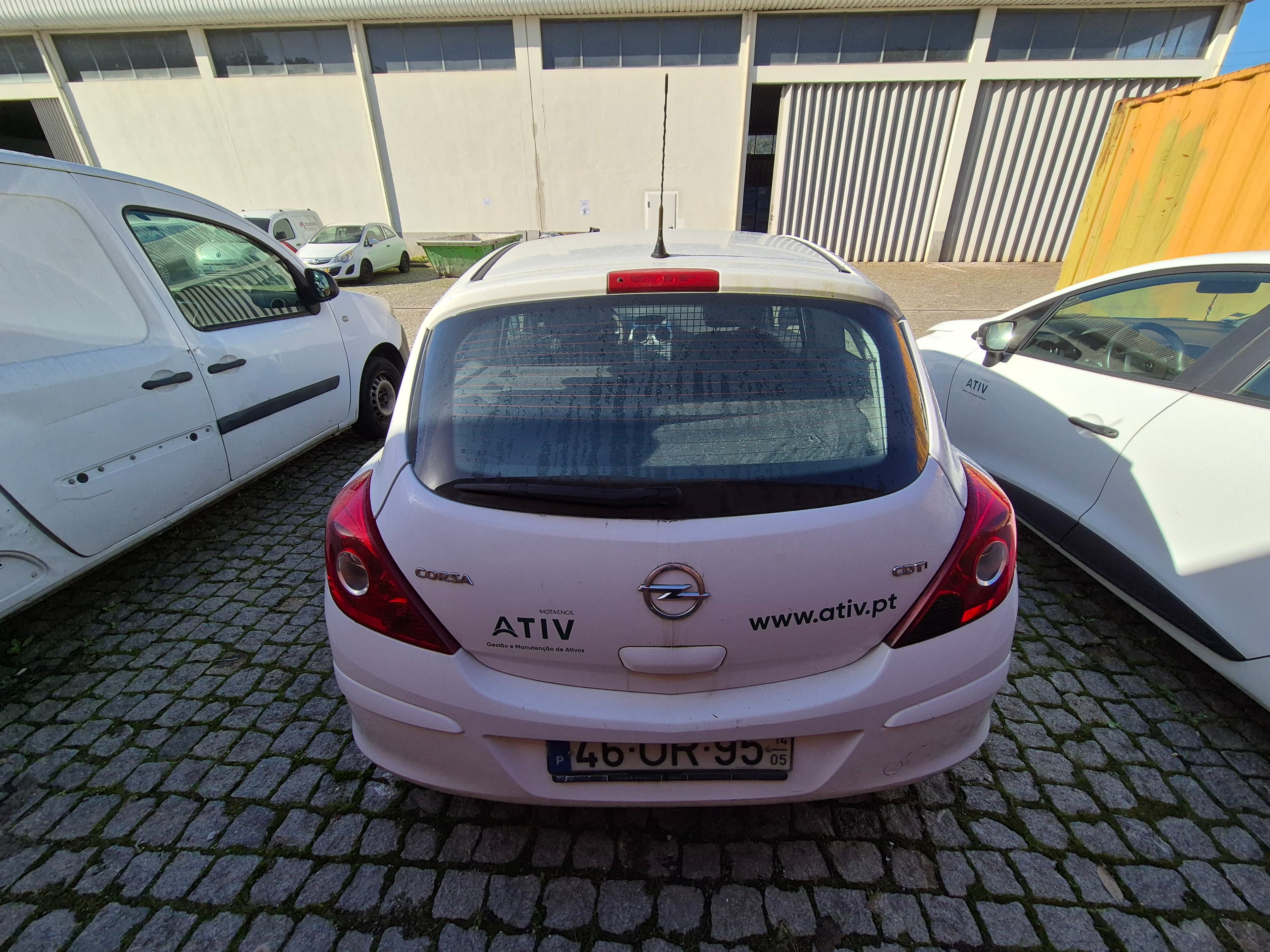 Opel Corsa · Ano 2014 — imagen 5