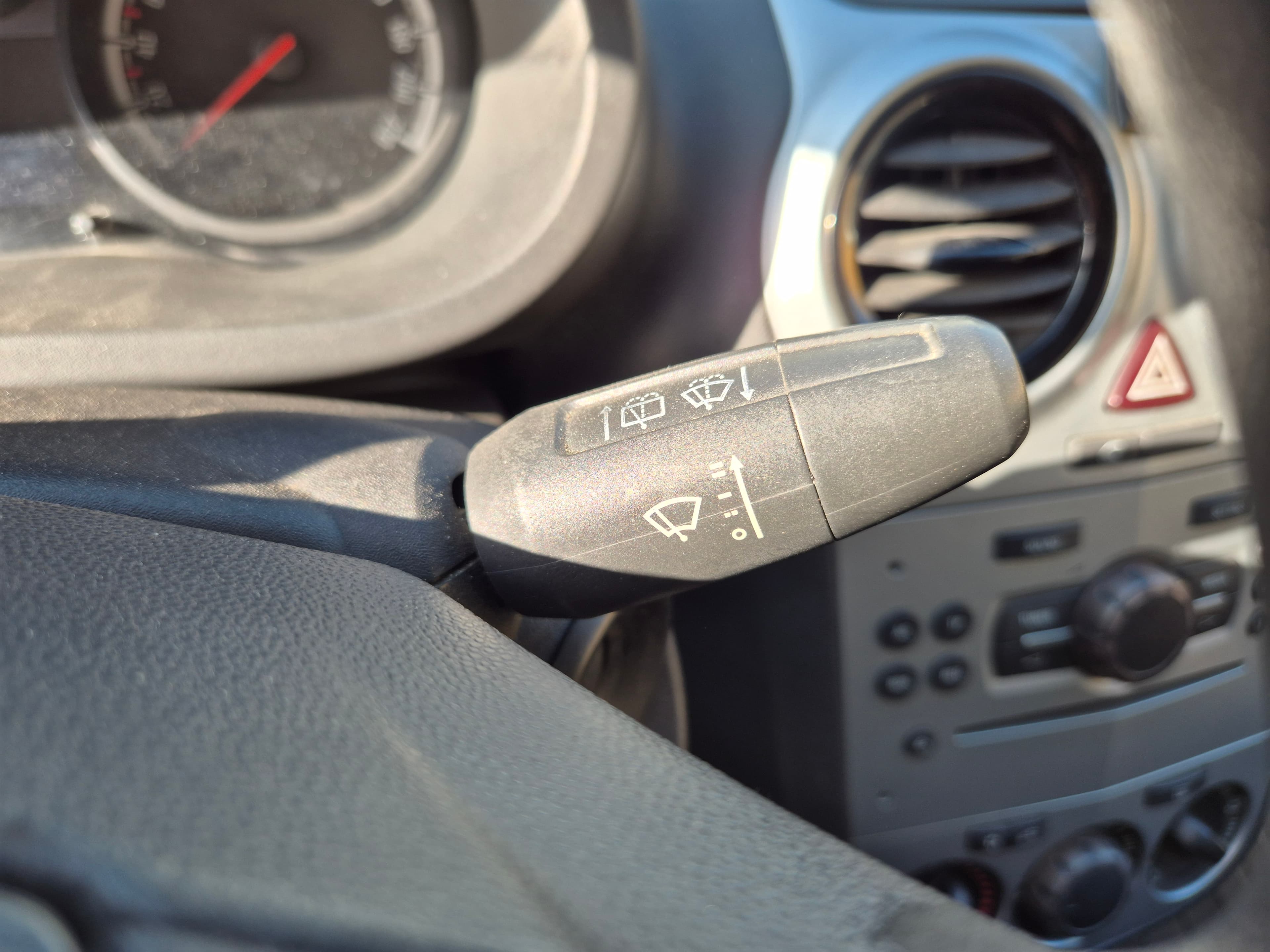 Opel Corsa · Ano 2014 — imagen 28