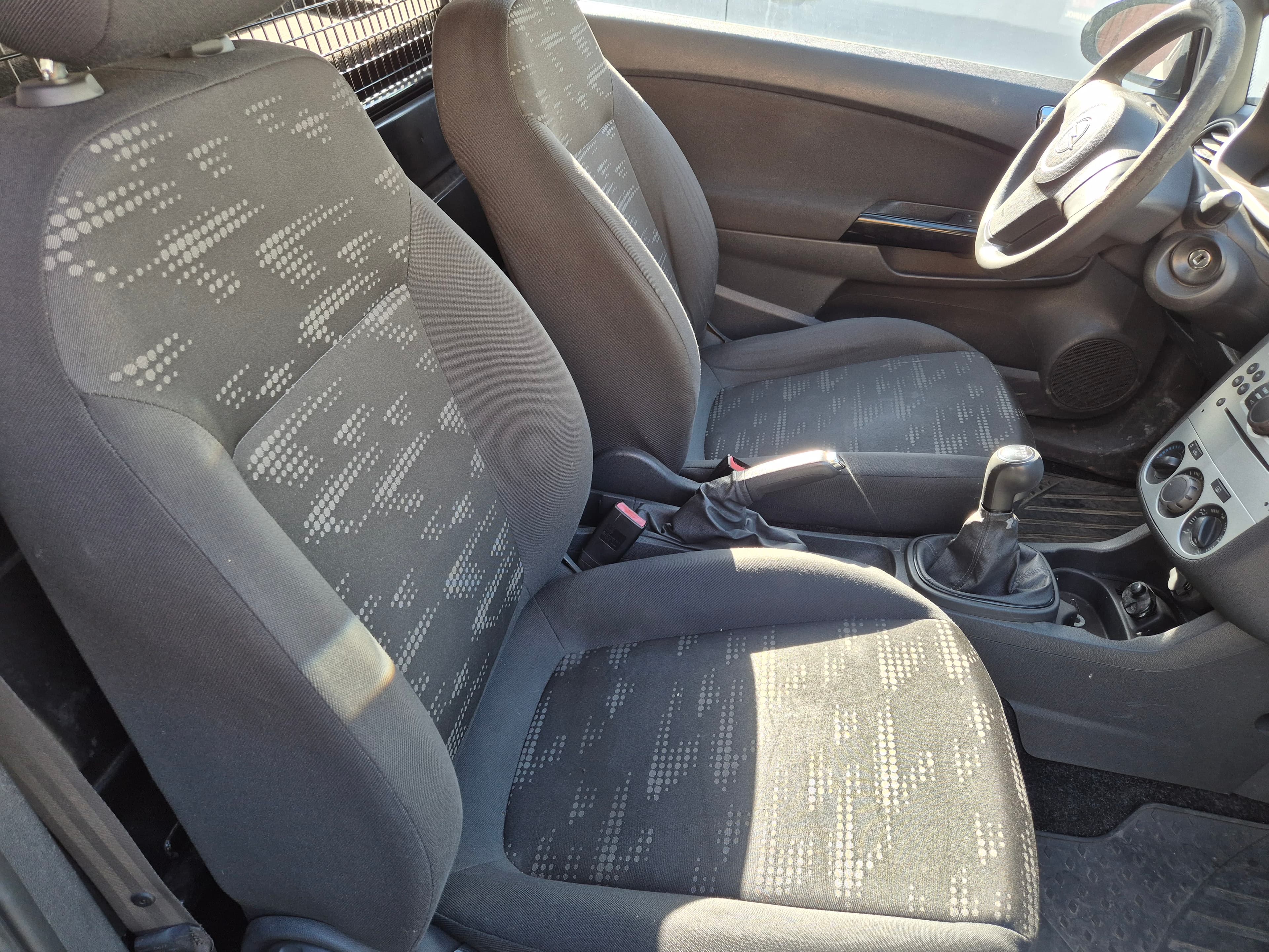 Opel Corsa · Ano 2014 — imagen 20