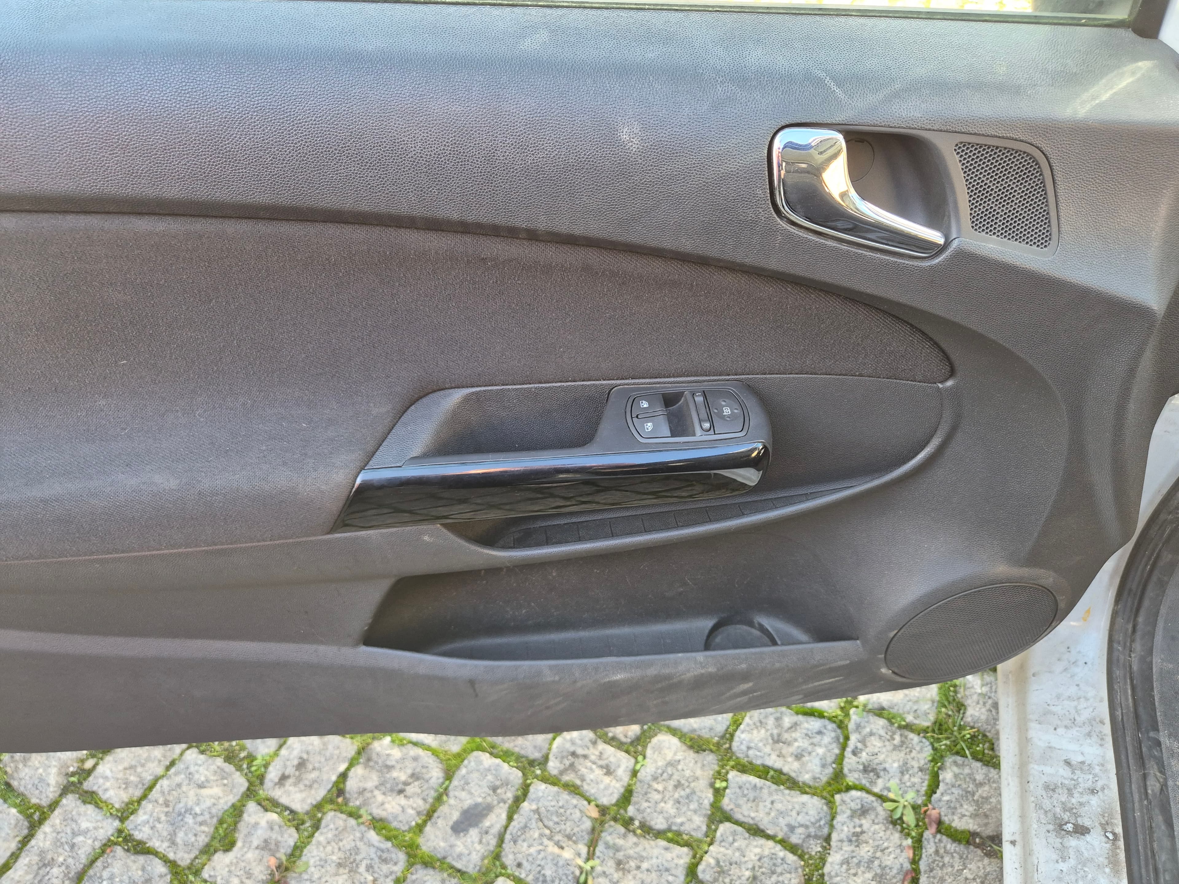 Opel Corsa · Ano 2014 — imagen 22