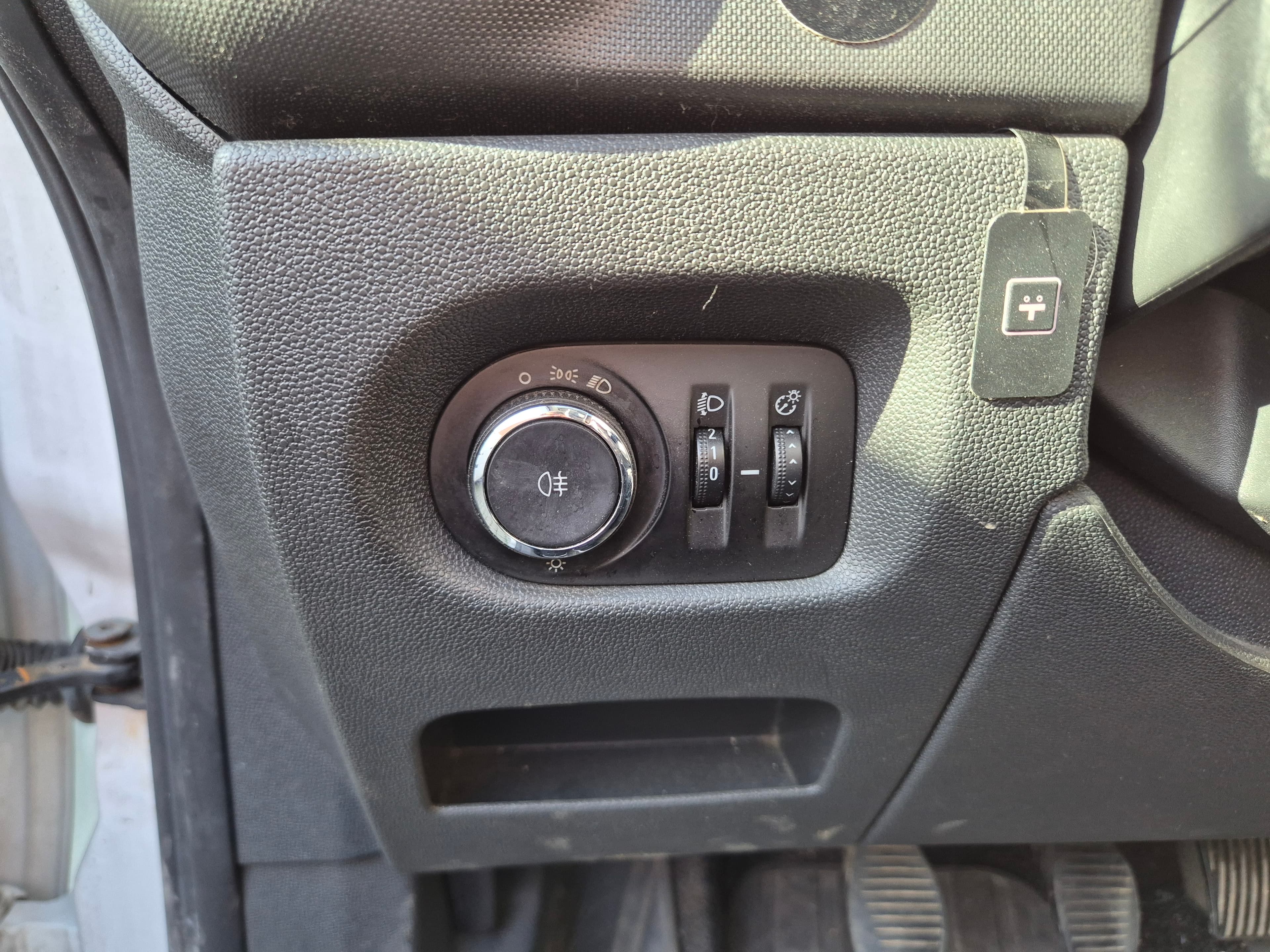 Opel Corsa · Ano 2014 — imagen 26