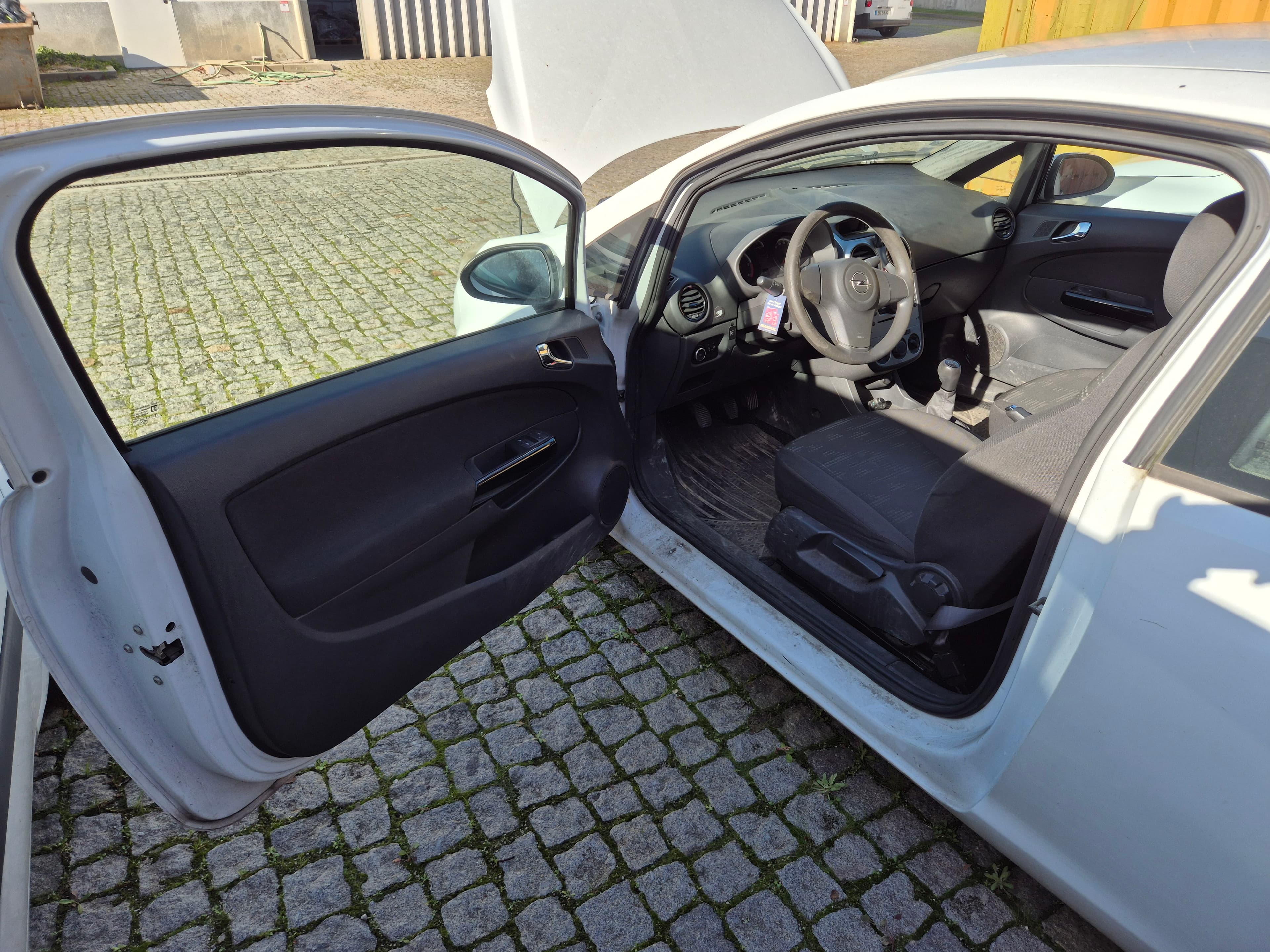 Opel Corsa · Ano 2014 — imagen 21