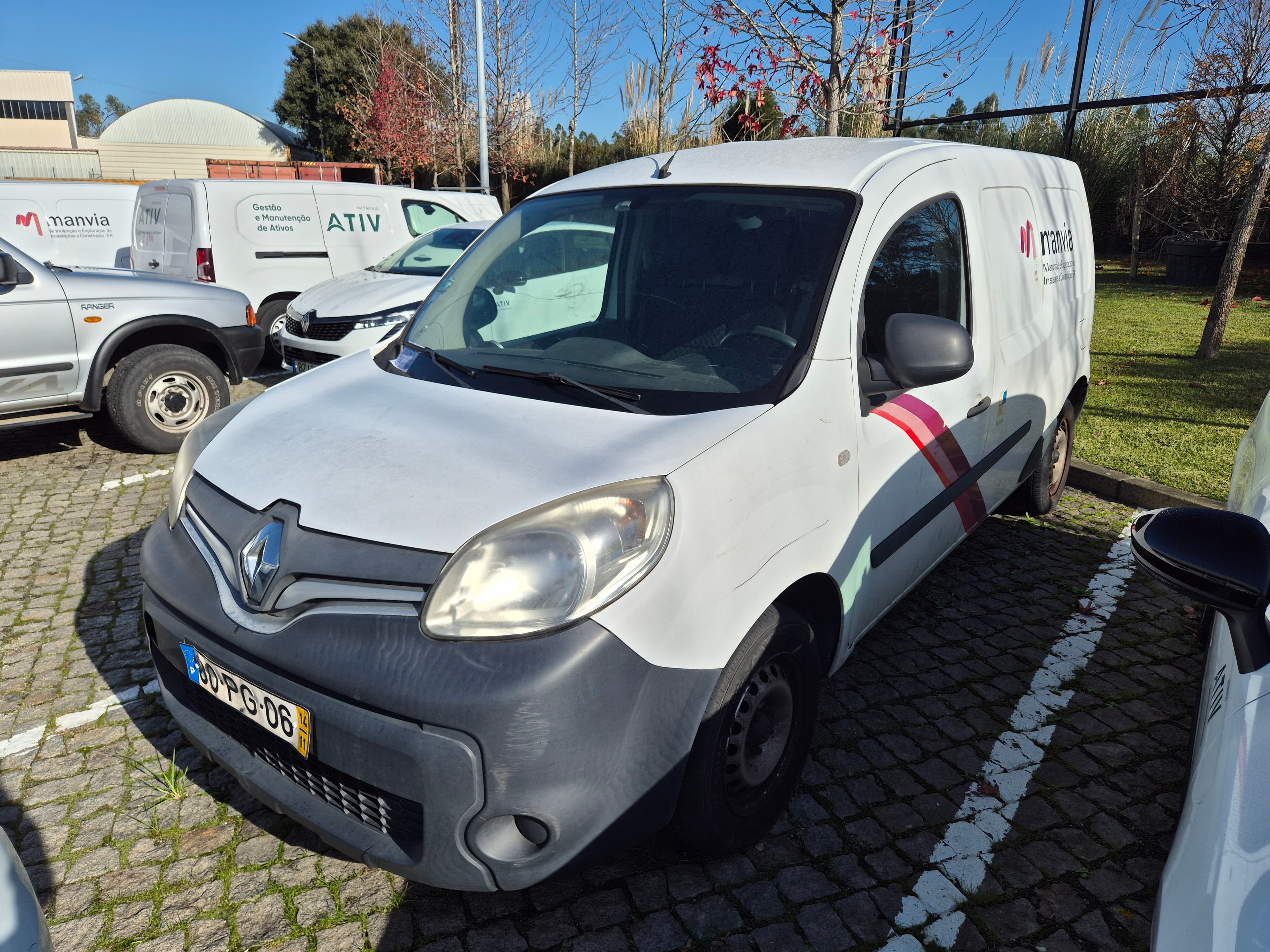Renault Kangoo · Ano 2014 — imagem 3
