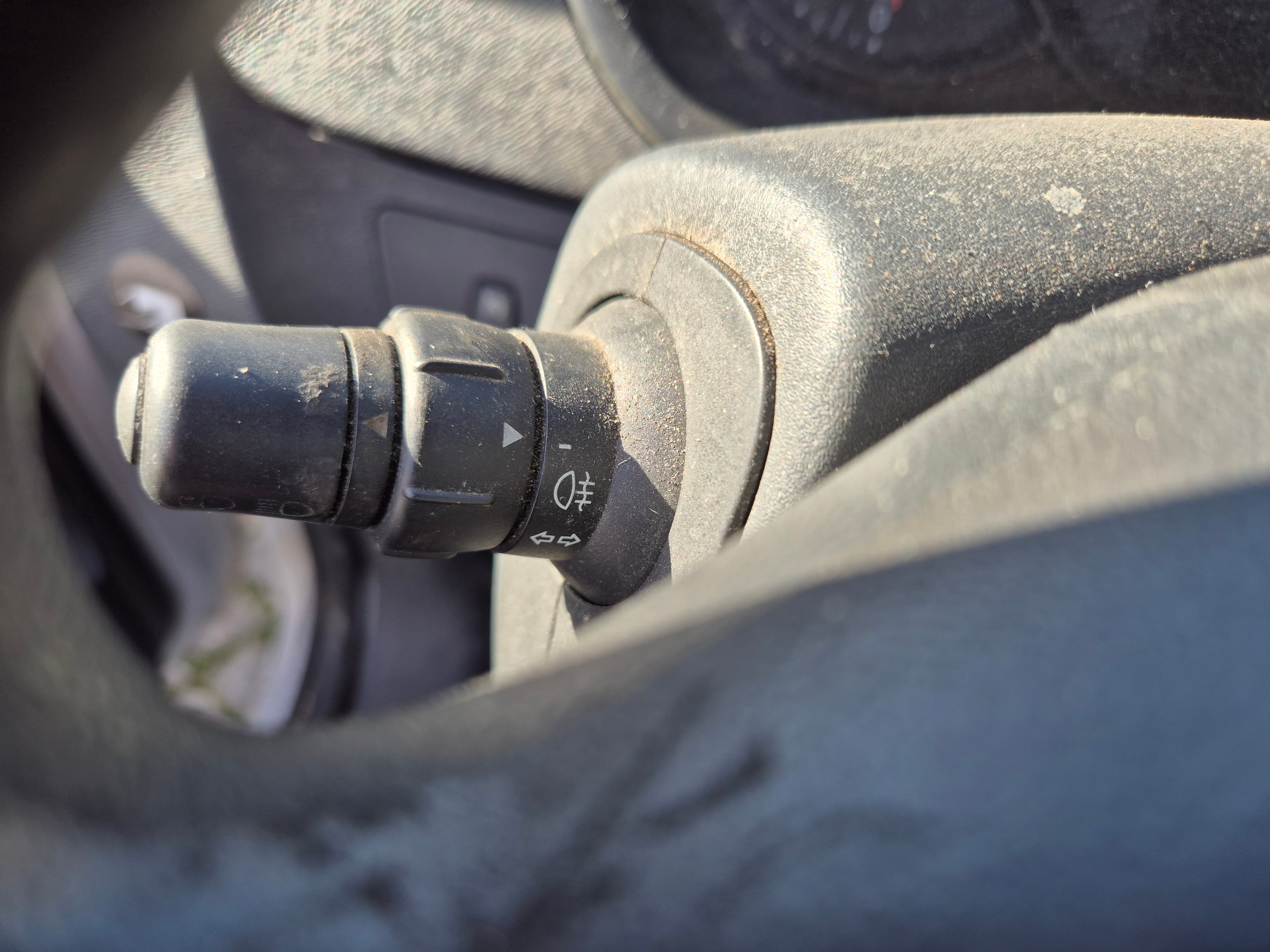 Renault Kangoo · Ano 2014 — imagem 28