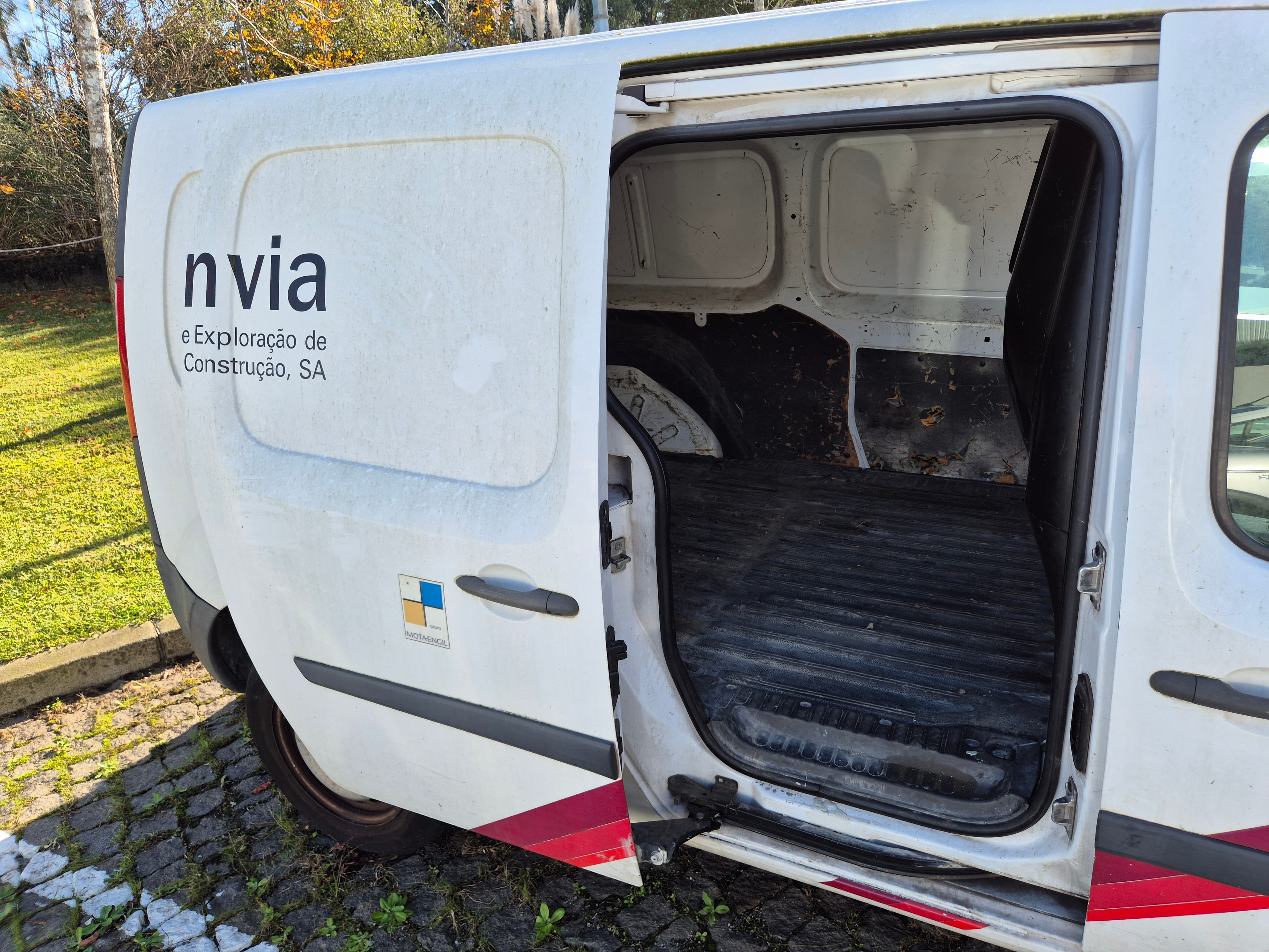 Renault Kangoo · Ano 2014 — imagem 16
