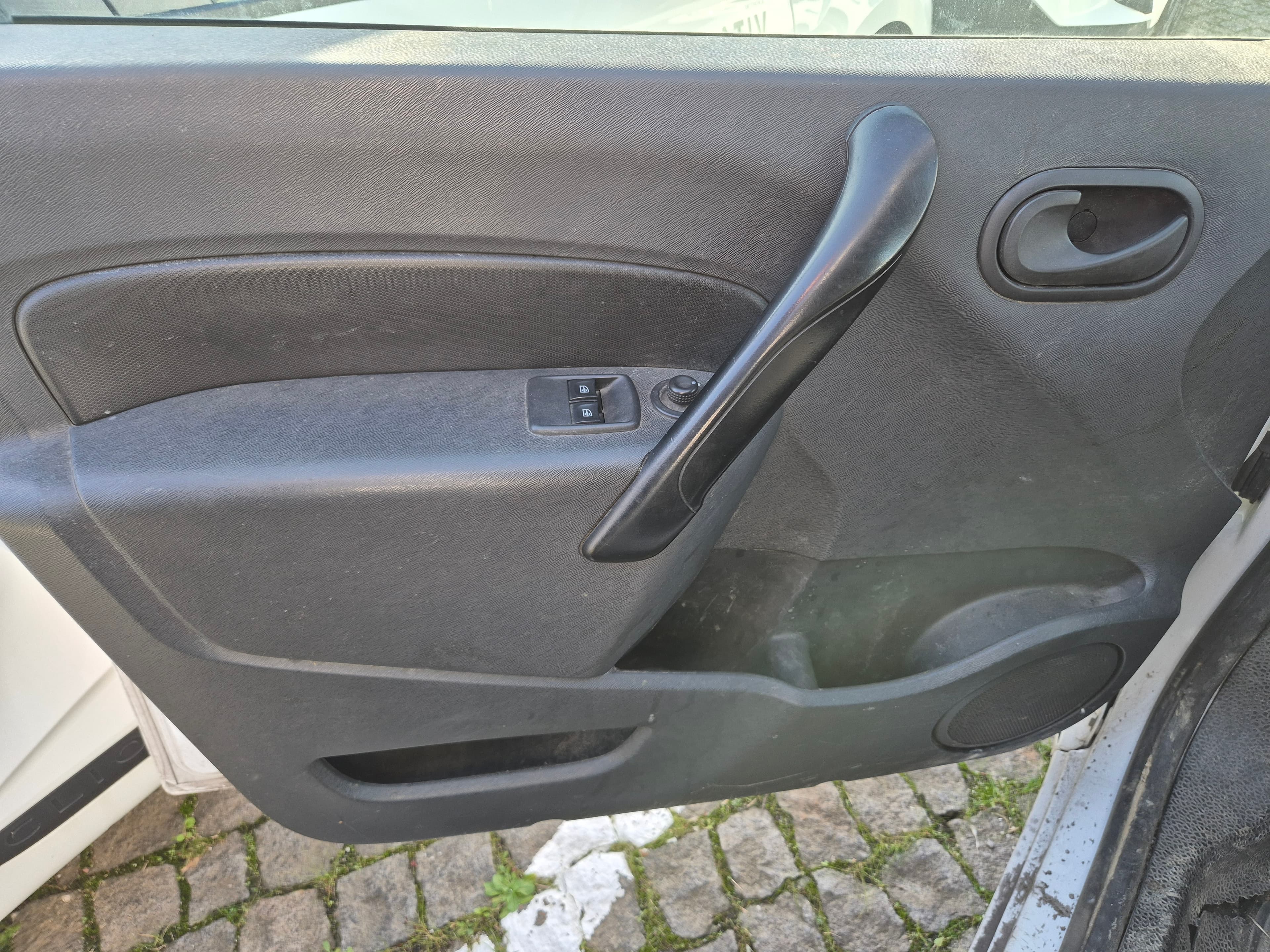 Renault Kangoo · Ano 2014 — imagem 22