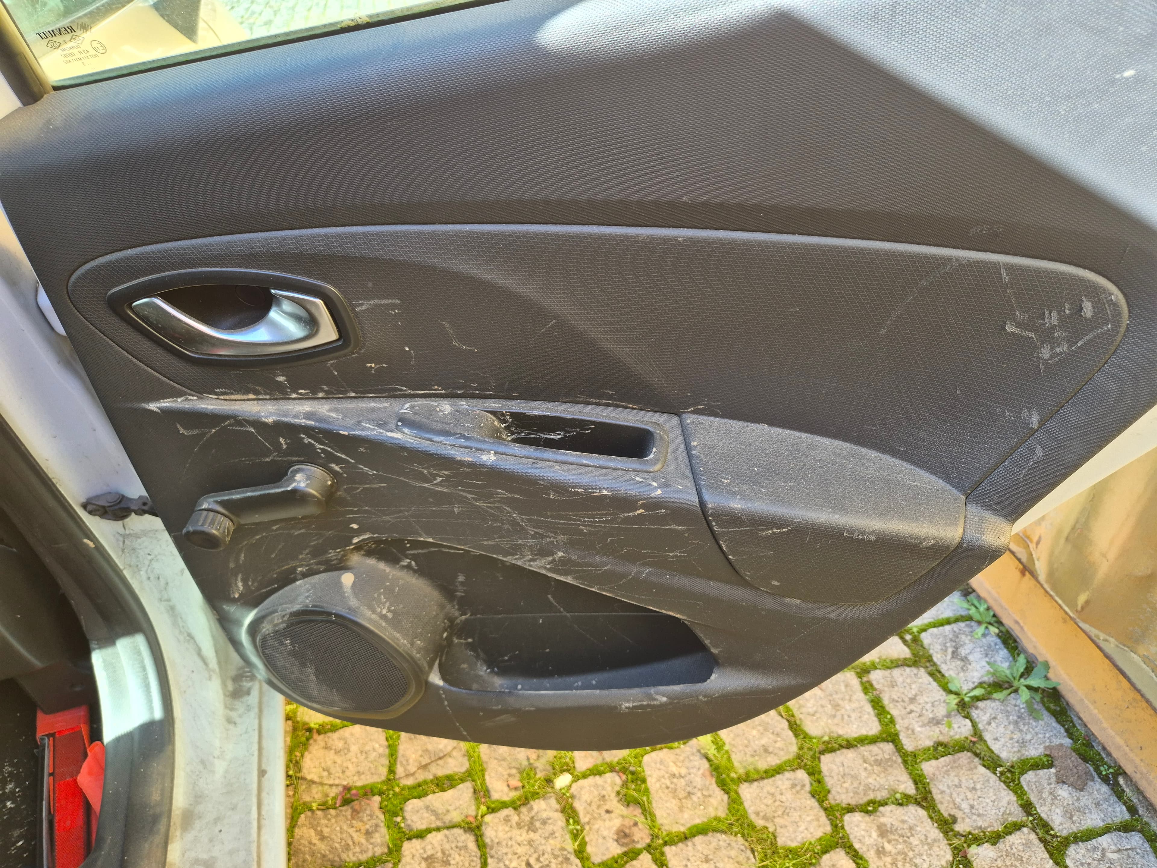 Renault Clio · Ano 2016 — imagem 17