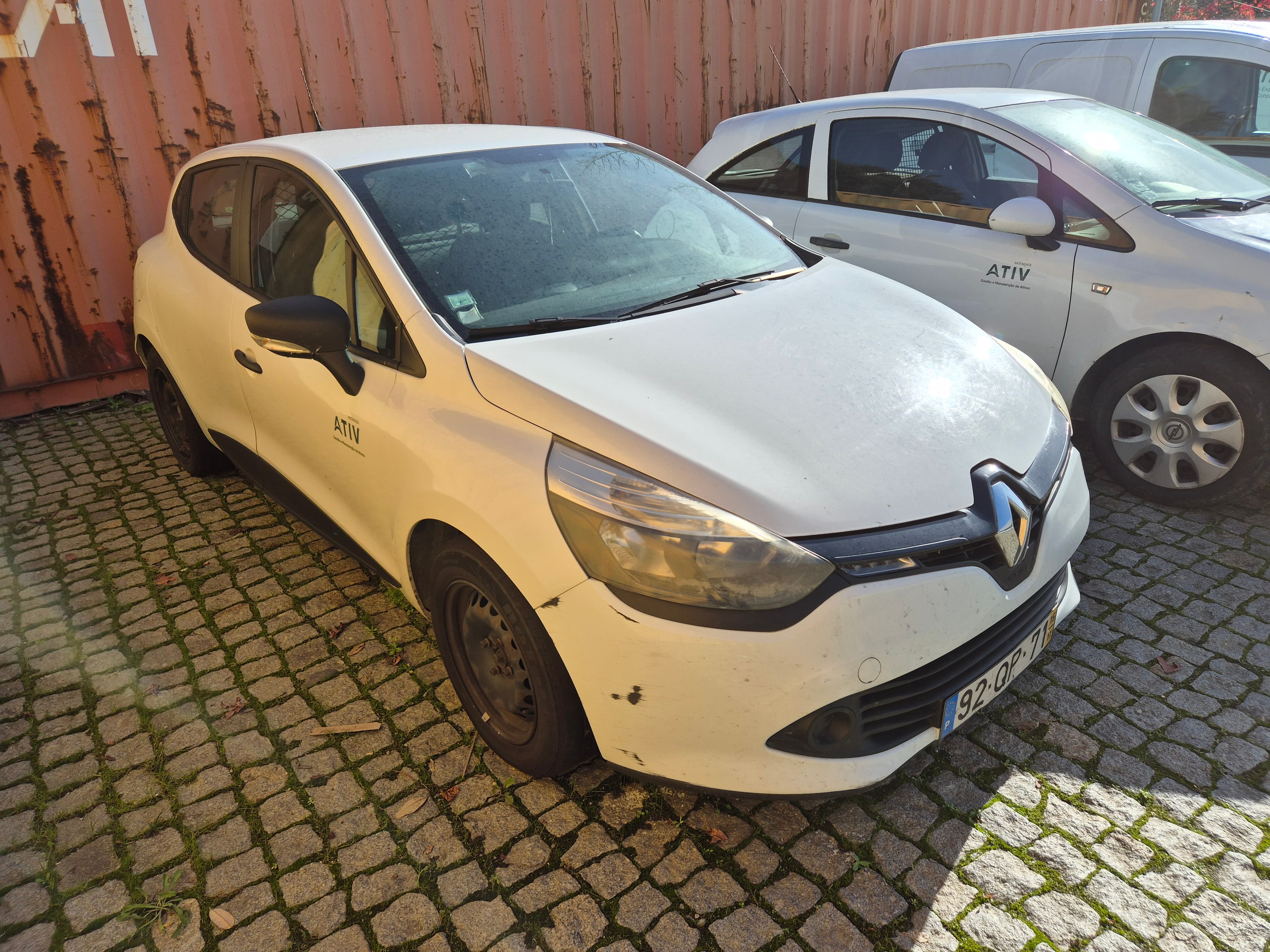 Renault Clio · Ano 2016 — imagem 3