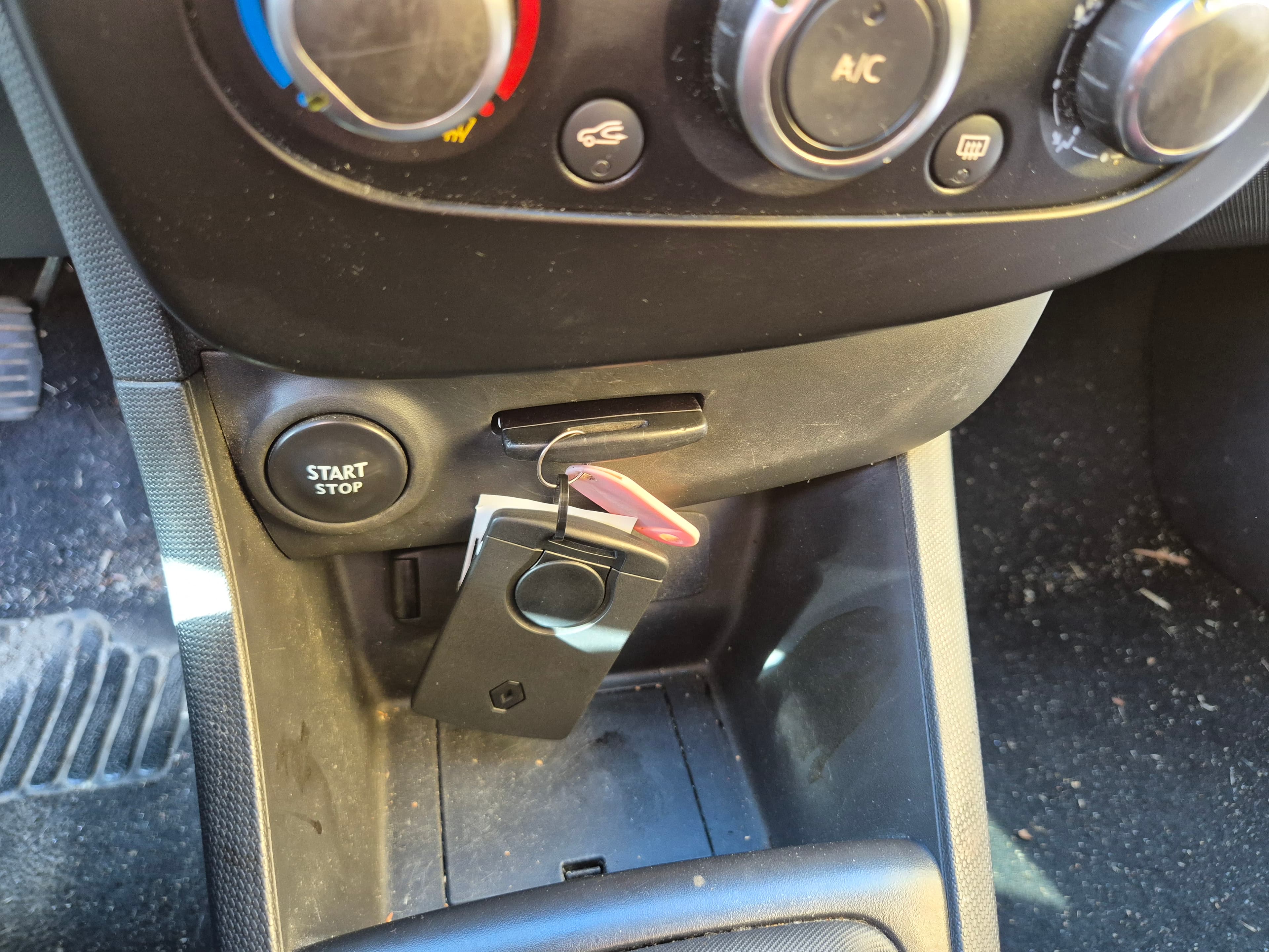 Renault Clio · Ano 2016 — imagem 40