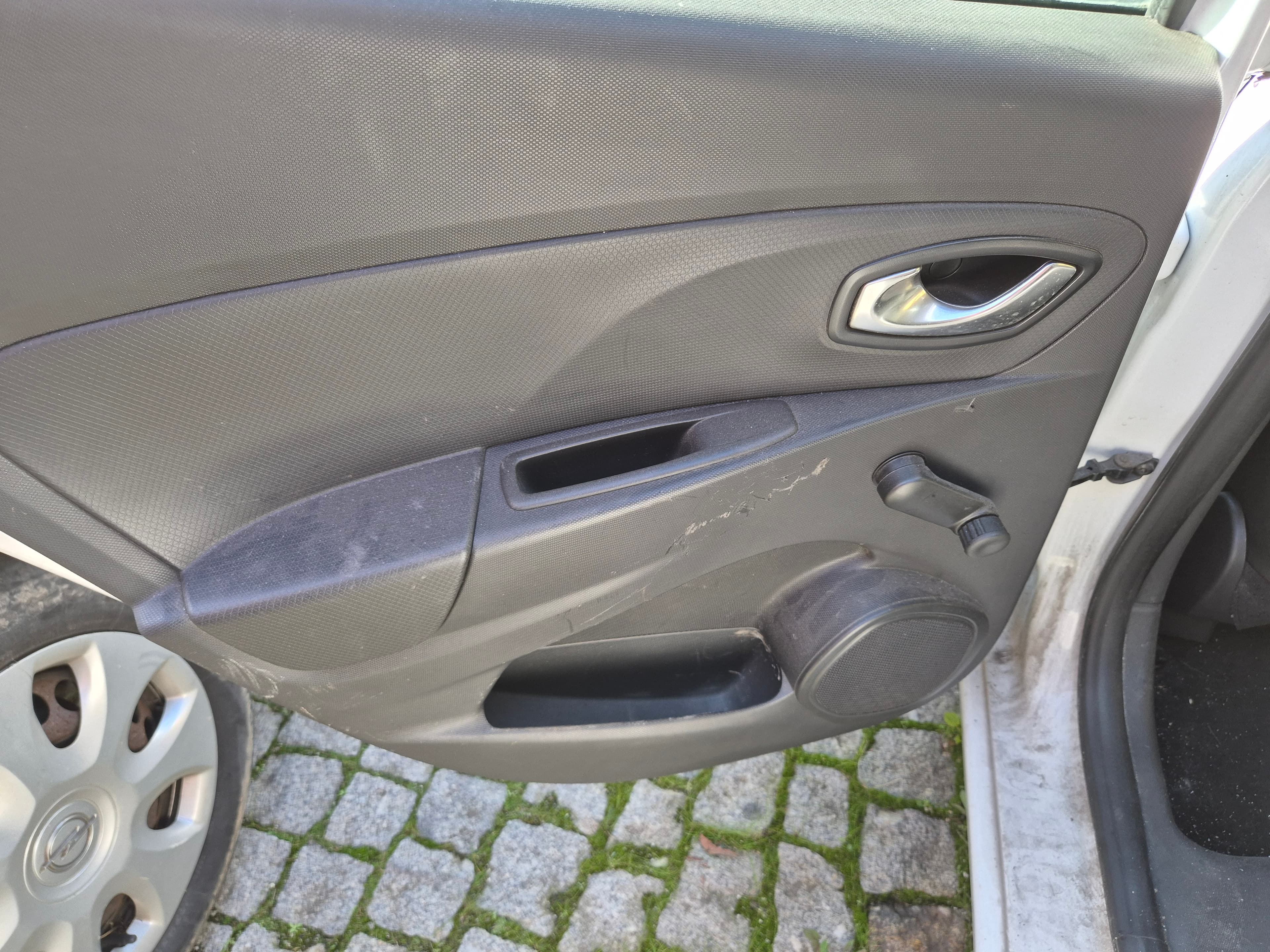 Renault Clio · Ano 2016 — imagem 23
