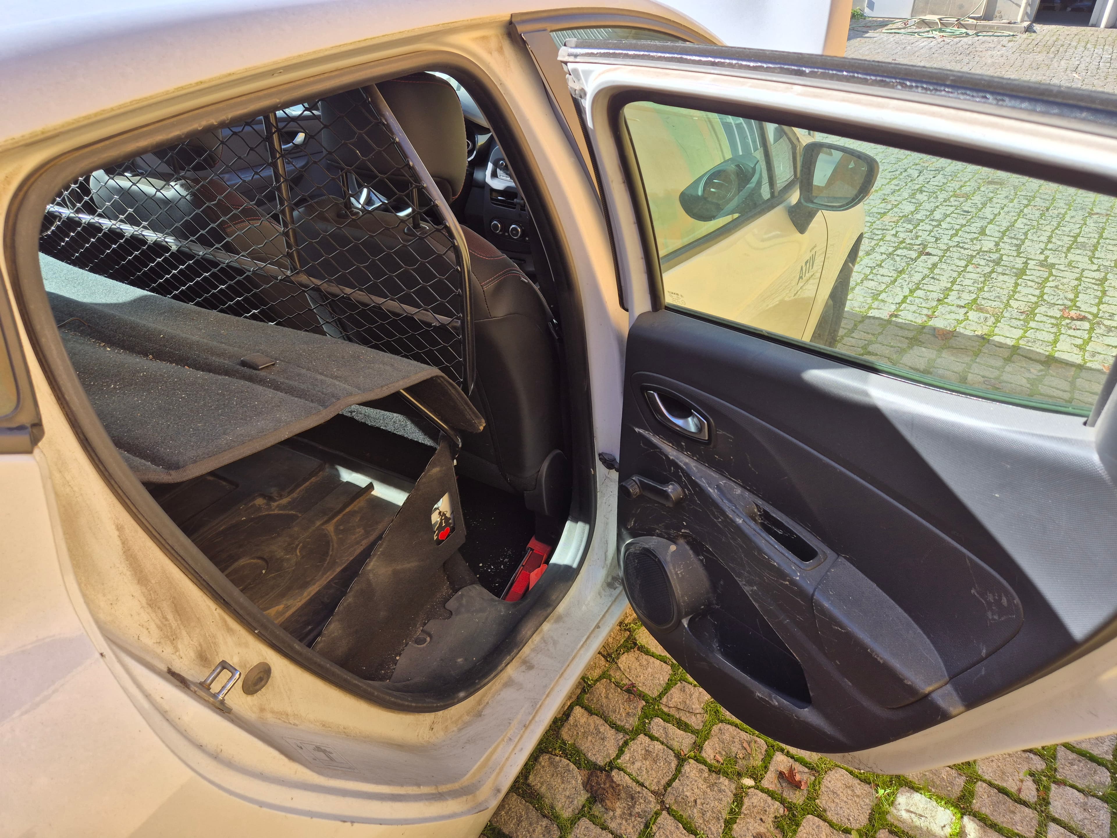 Renault Clio · Ano 2016 — imagem 16