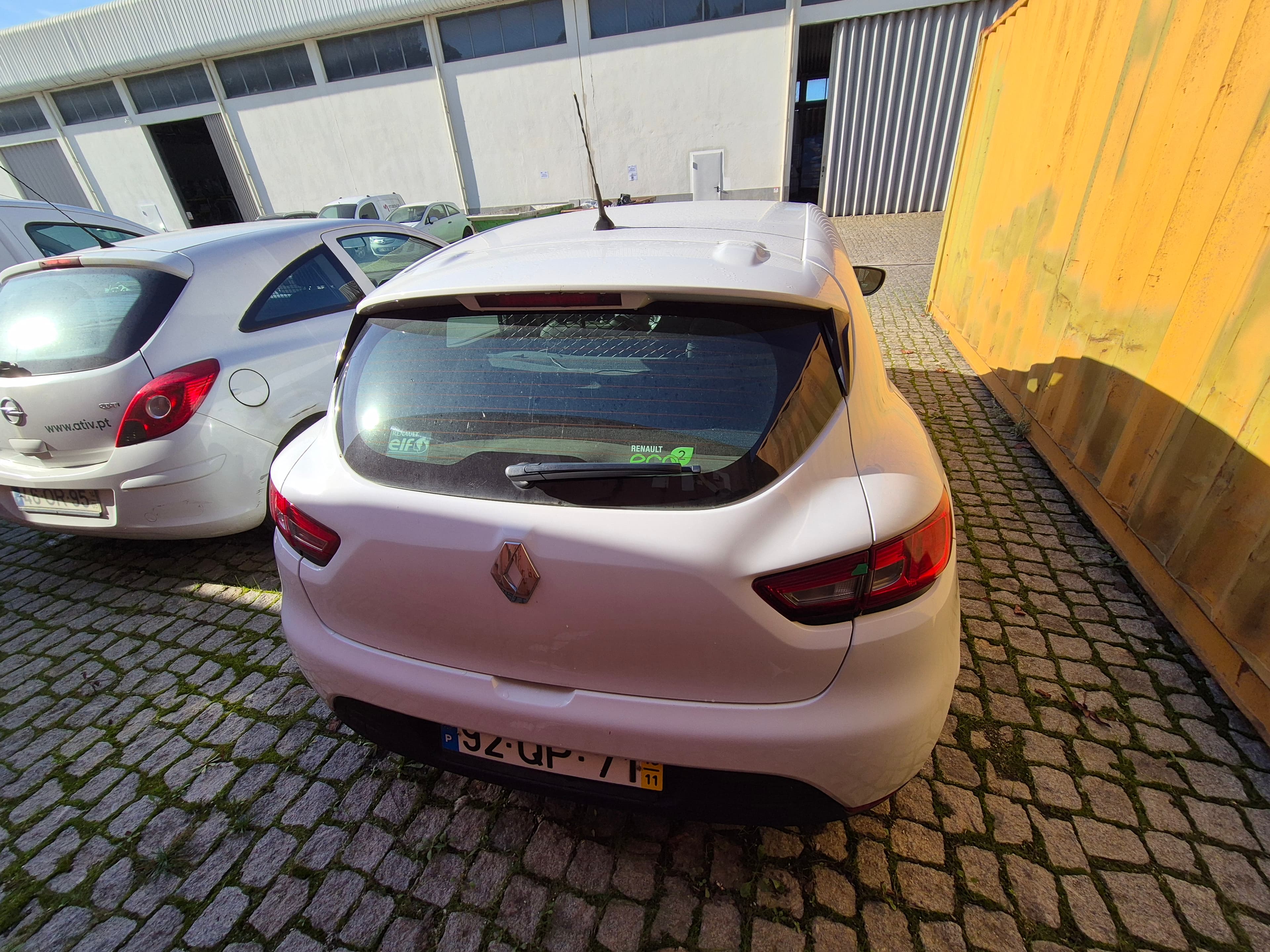 Renault Clio · Ano 2016 — imagem 5