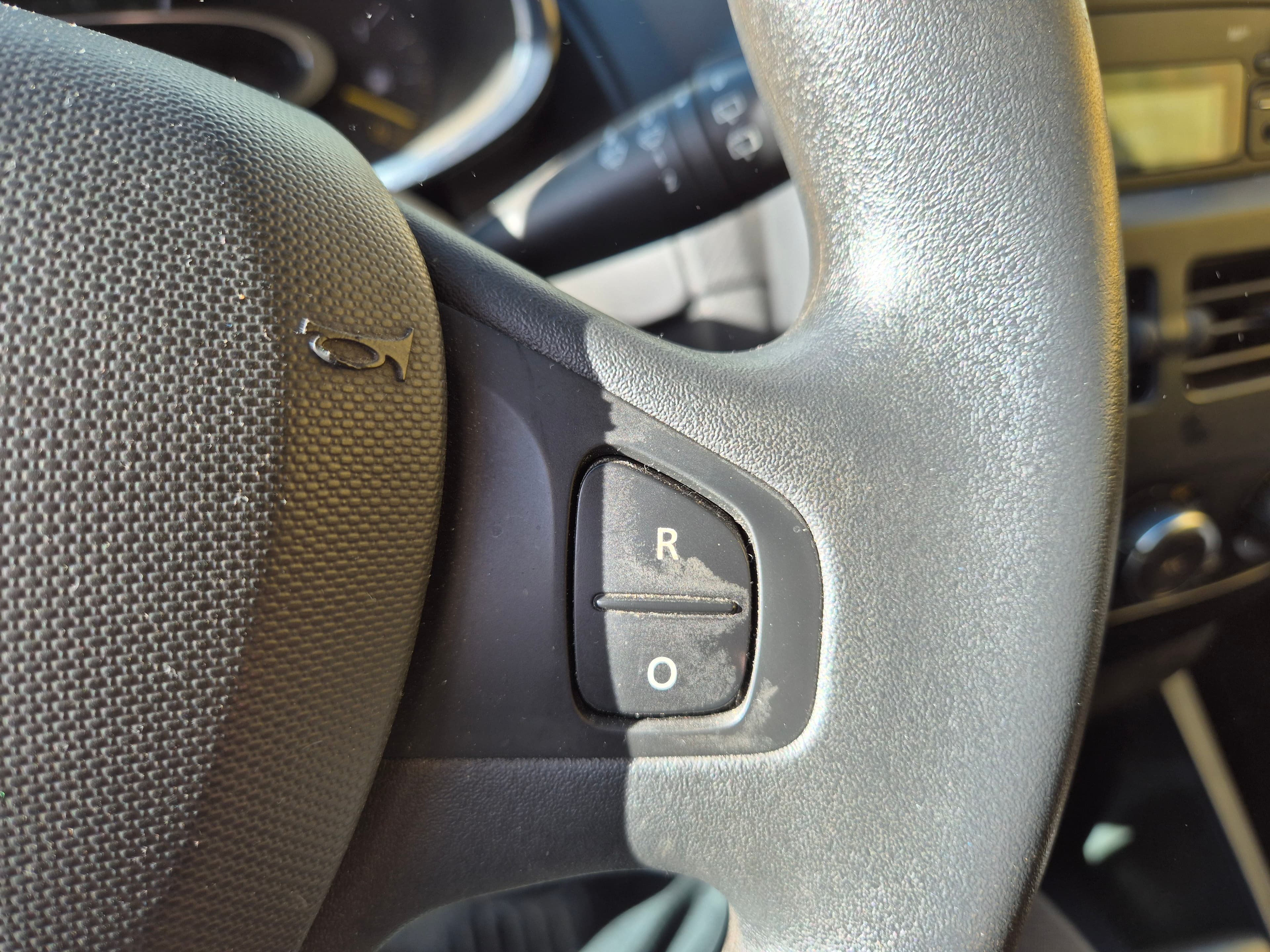 Renault Clio · Ano 2016 — imagem 34