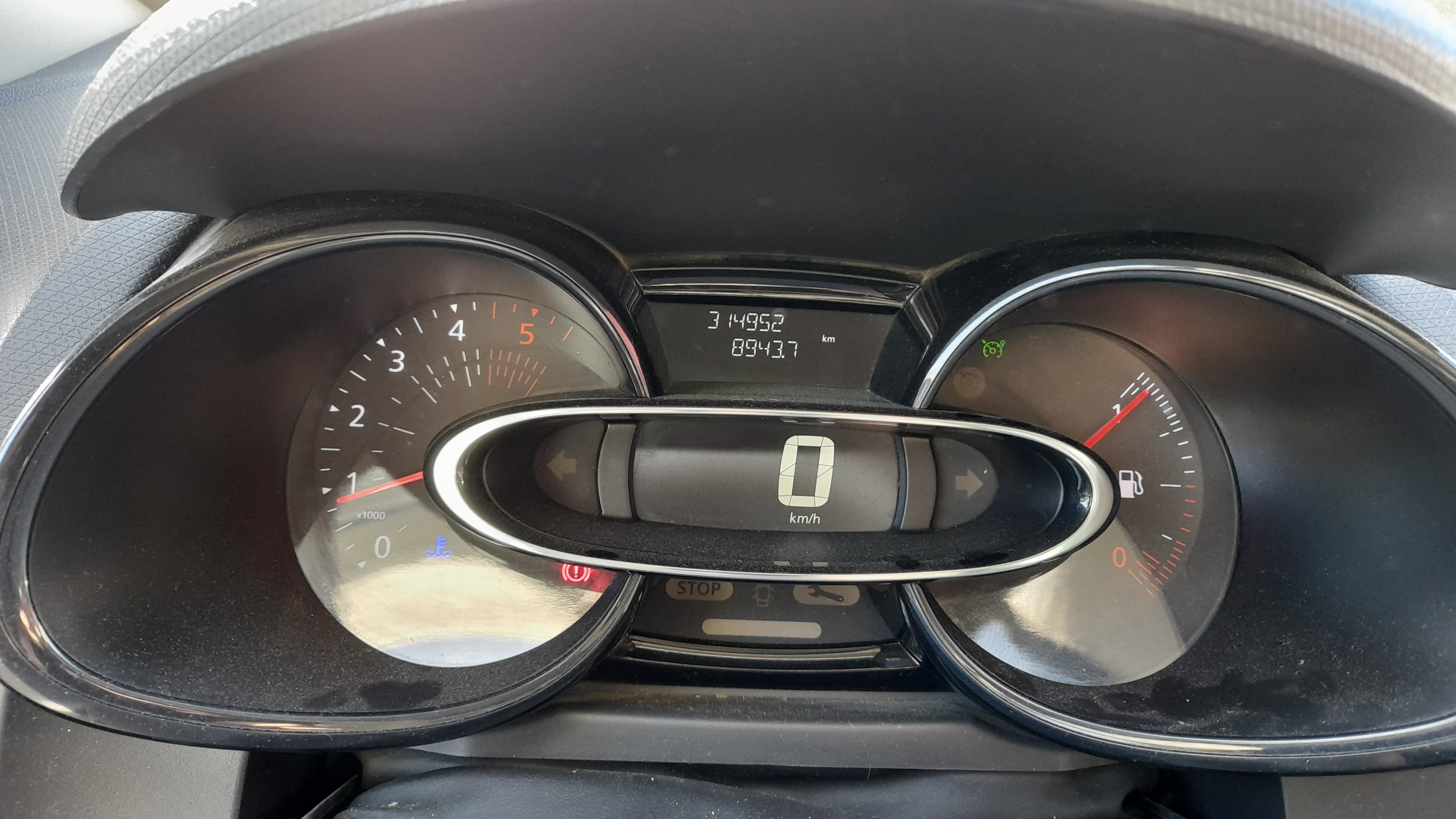 Renault Clio Dynamique S 1.5 DCi · Ano 2016 — imagem 15