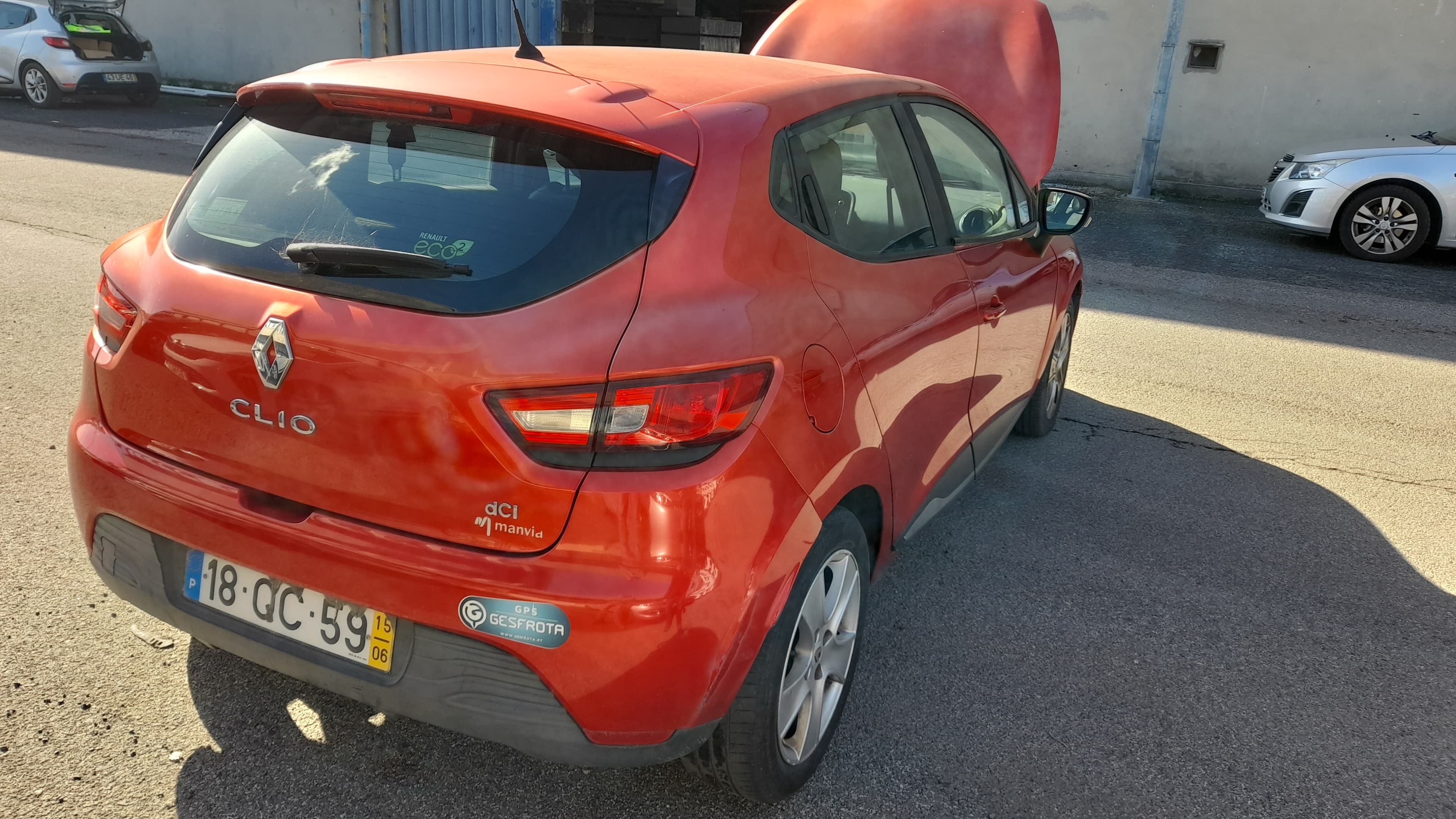 Renault Clio Dynamique S 1.5 DCi · Ano 2015 — imagem 6