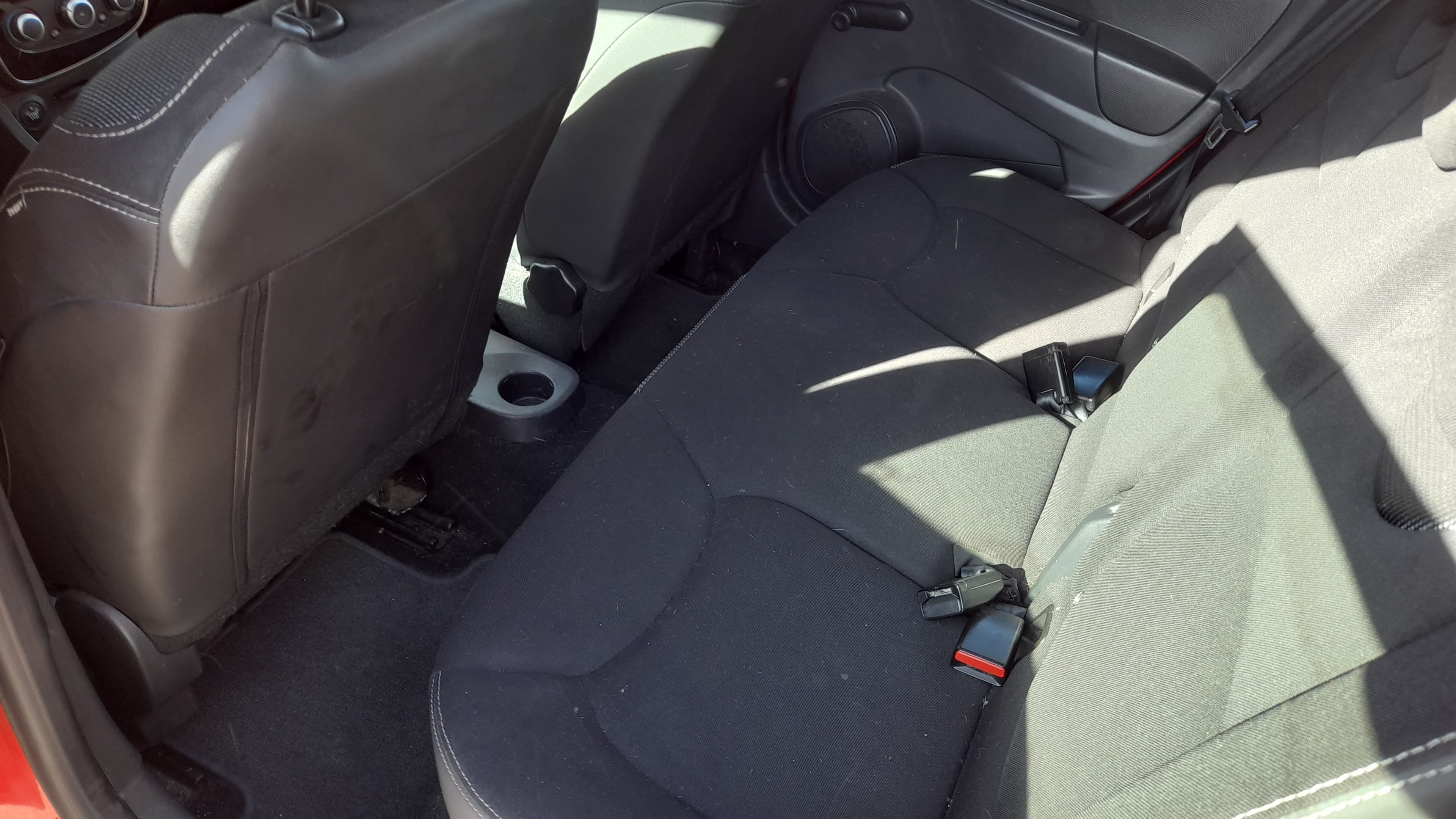 Renault Clio Dynamique S 1.5 DCi · Ano 2015 — imagem 15