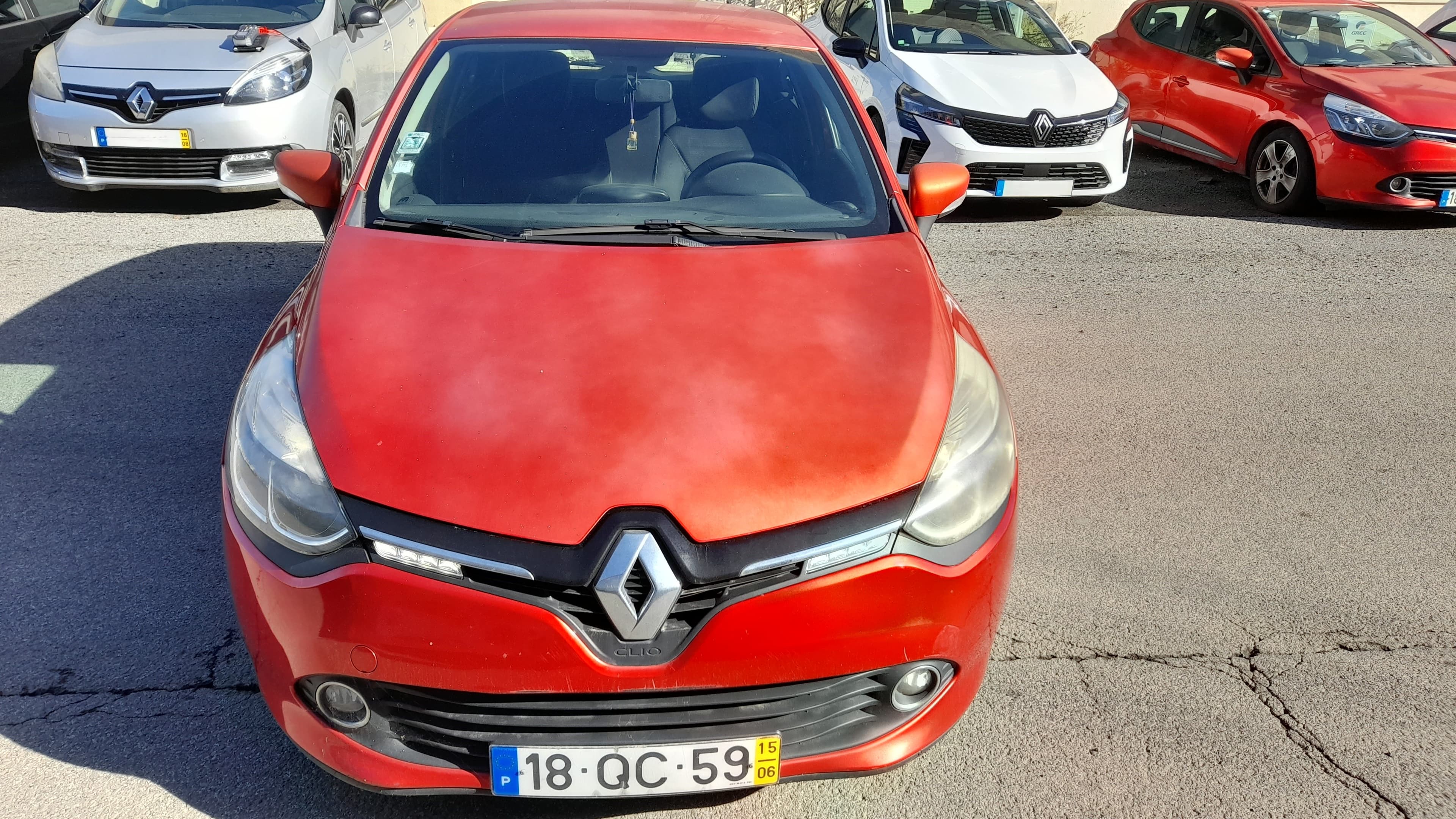 Renault Clio Dynamique S 1.5 DCi · Ano 2015 — imagem 2
