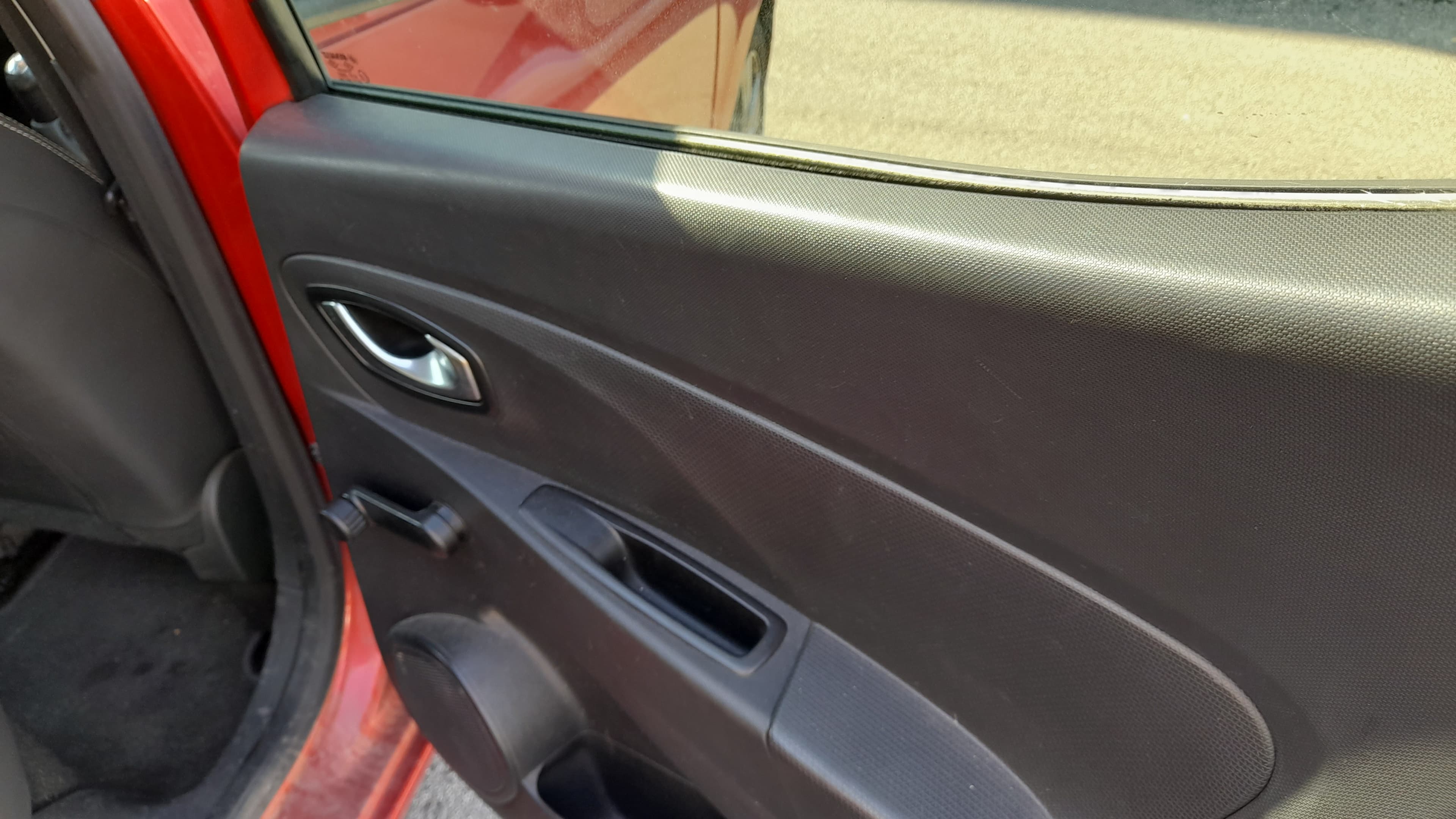 Renault Clio Dynamique S 1.5 DCi · Ano 2015 — imagem 16