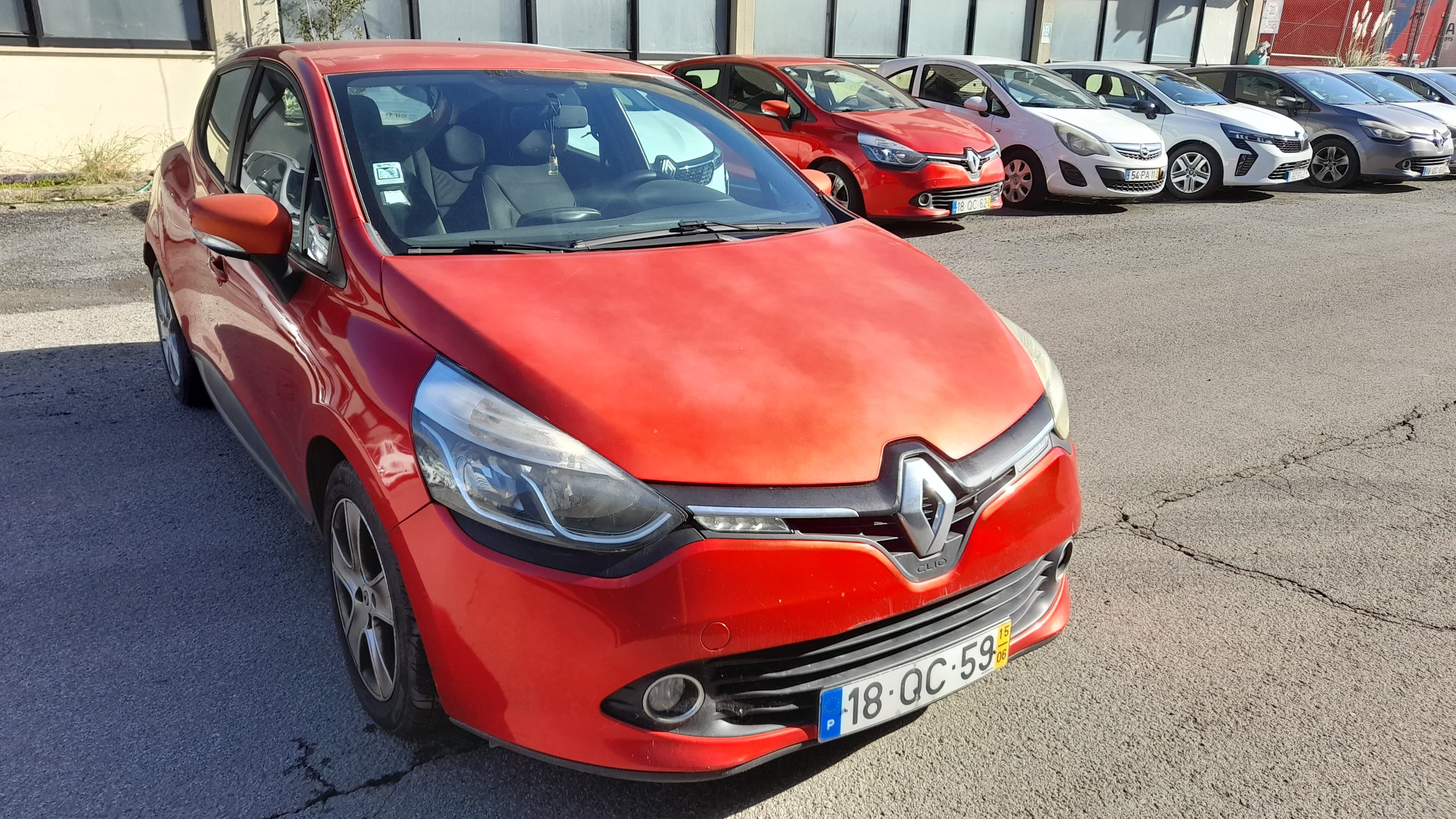 Renault Clio Dynamique S 1.5 DCi · Ano 2015 — imagem 1