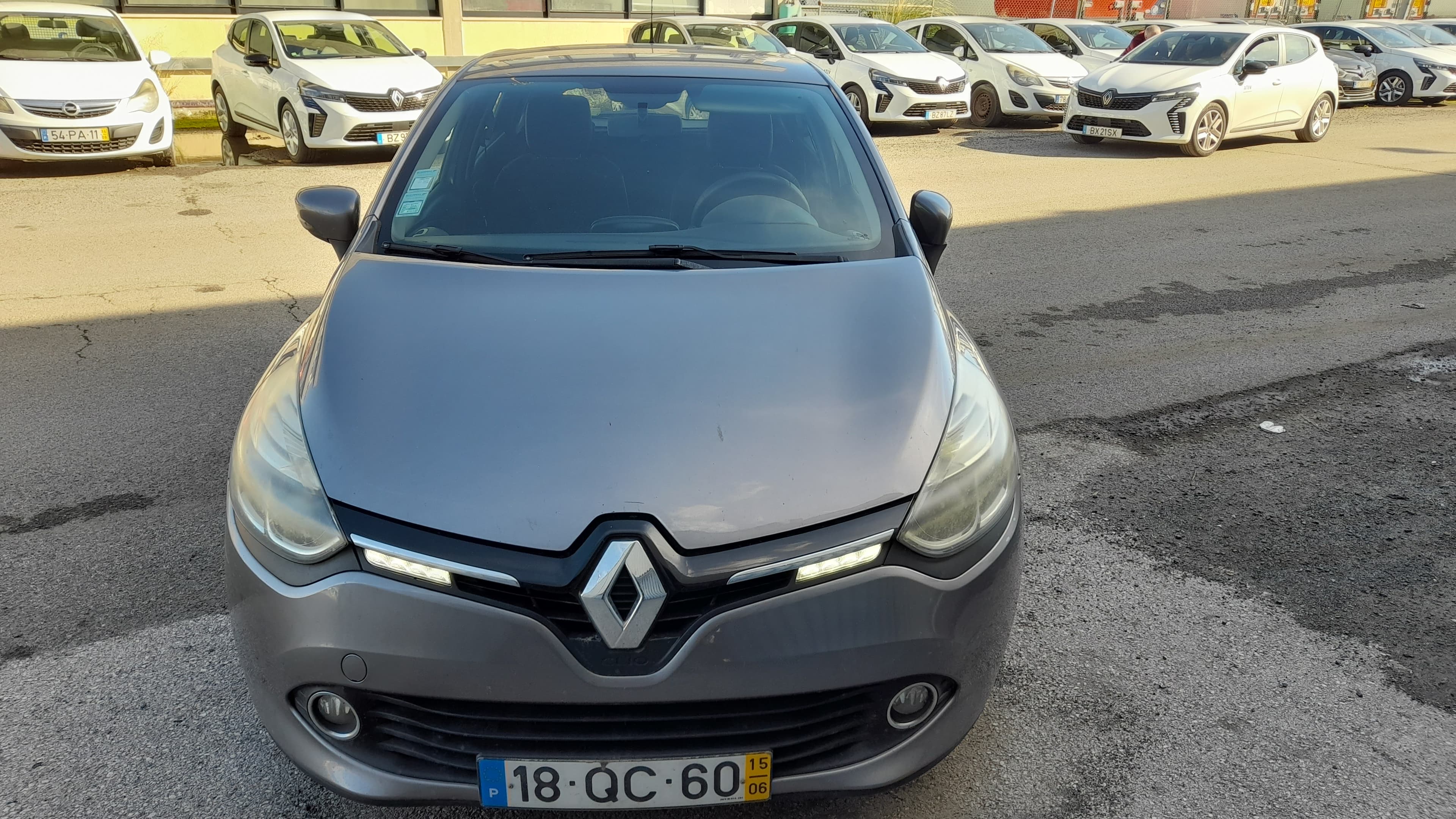 Renault Clio Dynamique S 1.5 DCi · Ano 2015 — imagen 2