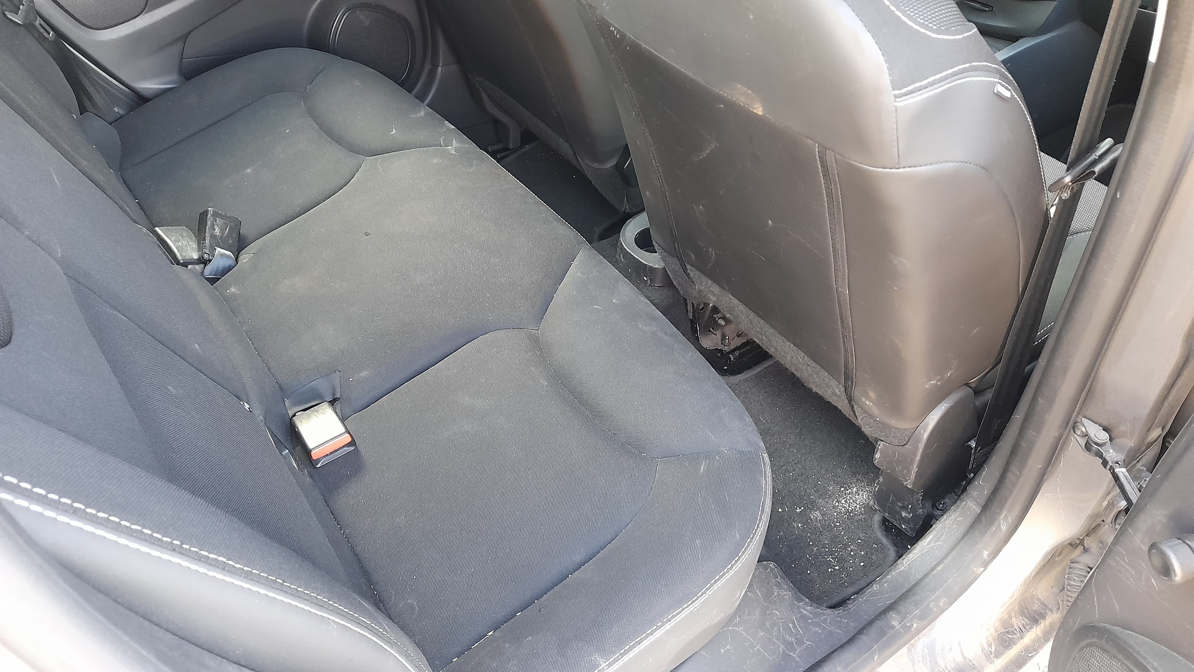 Renault Clio Dynamique S 1.5 DCi · Ano 2015 — imagen 22