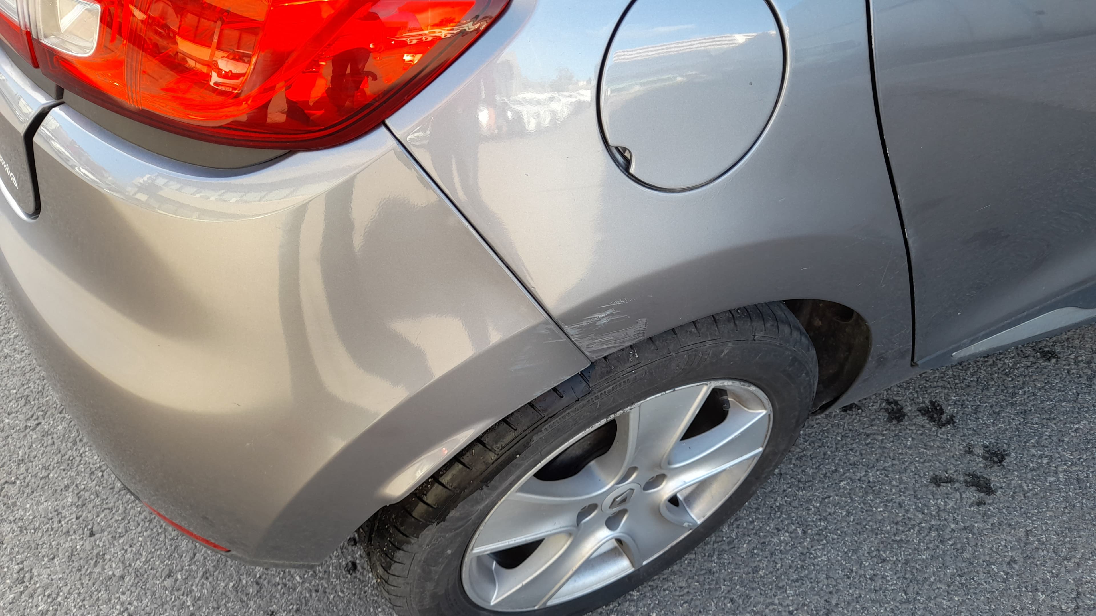 Renault Clio Dynamique S 1.5 DCi · Ano 2015 — imagen 9