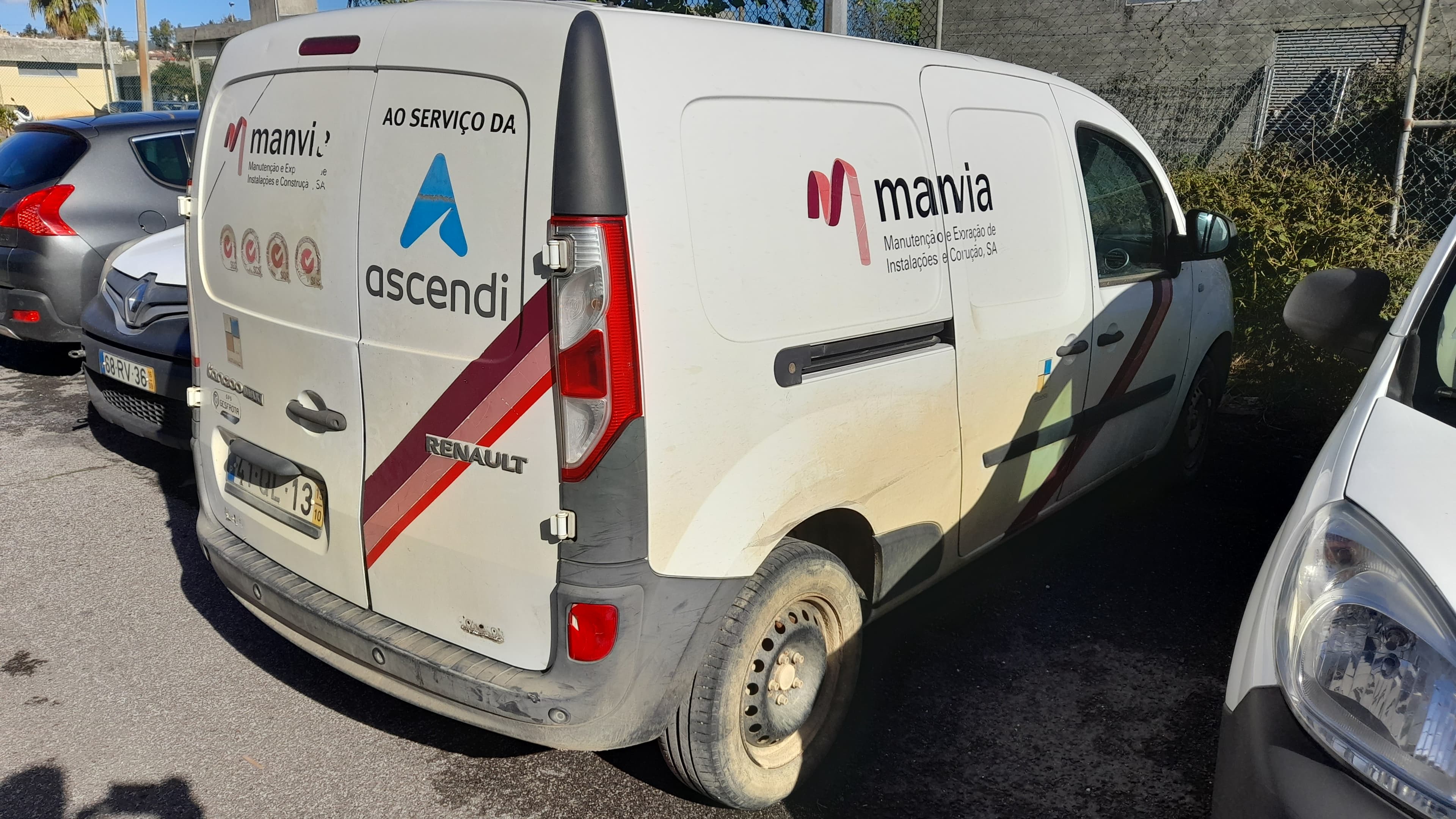 Renault Kangoo Maxi Business 1.5 DCi · Ano 2015 — image 3