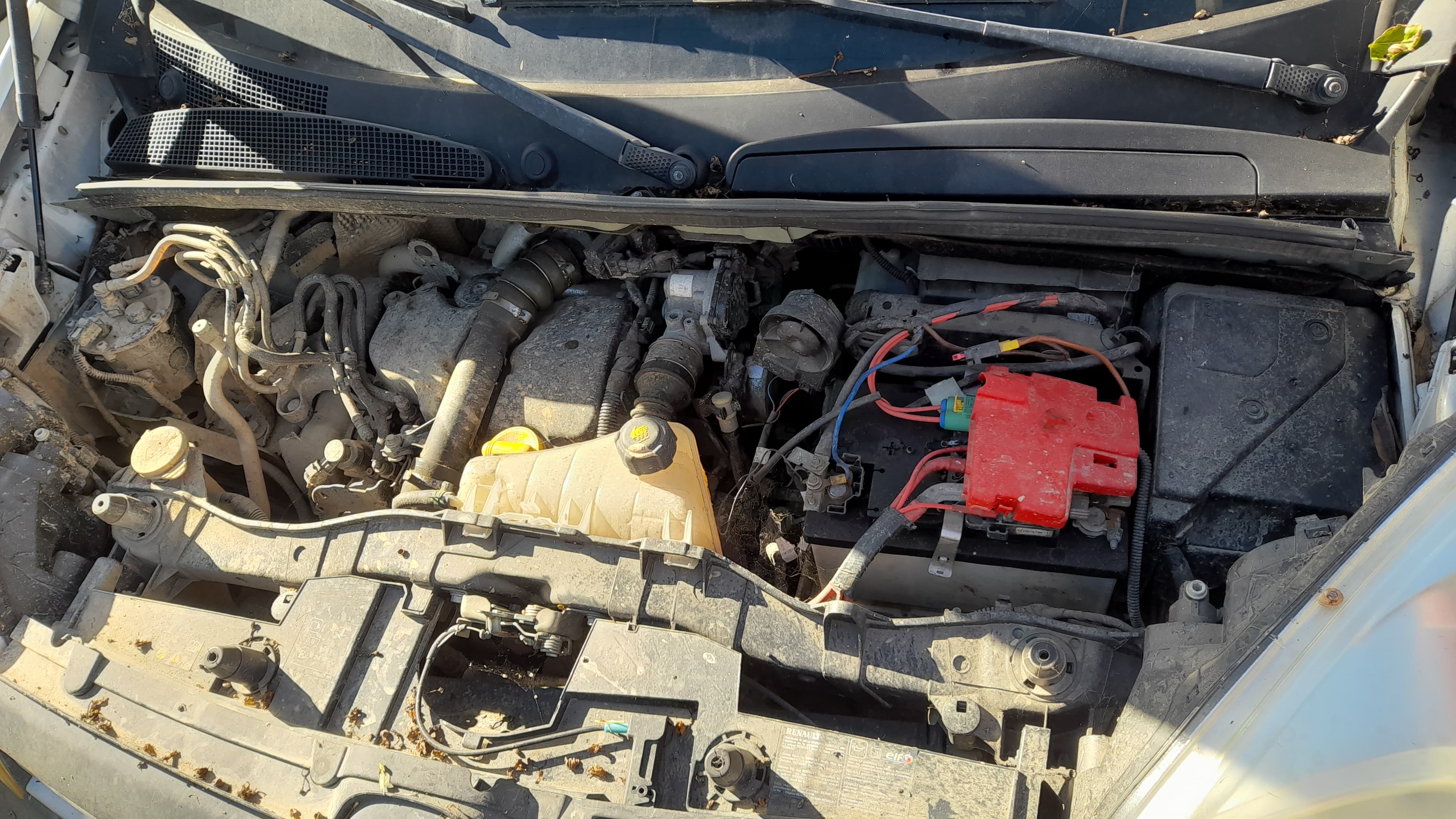 Renault Kangoo Maxi Business 1.5 DCi · Ano 2015 — image 9