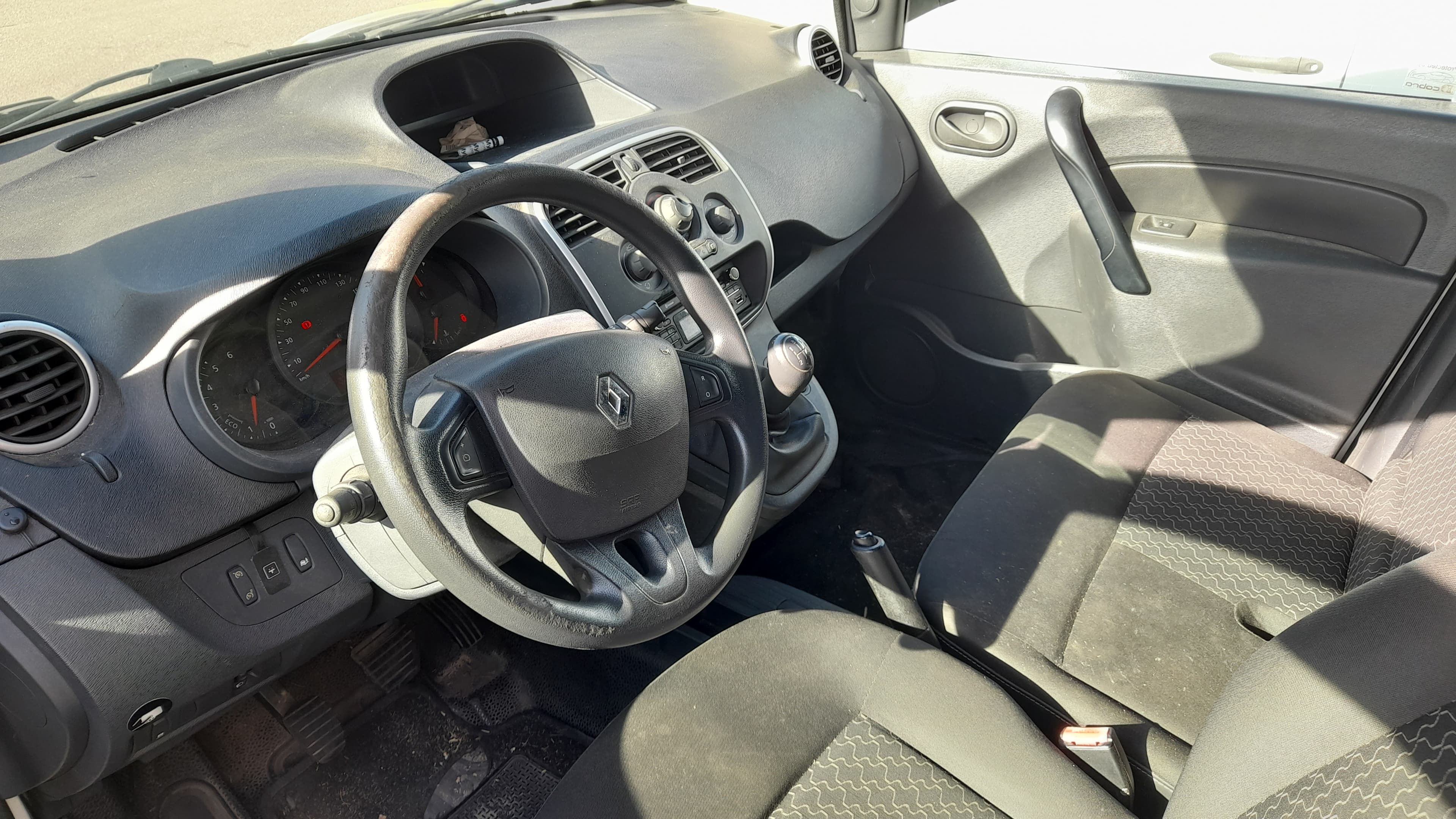Renault Kangoo Maxi Business 1.5 DCi · Ano 2015 — imagen 13