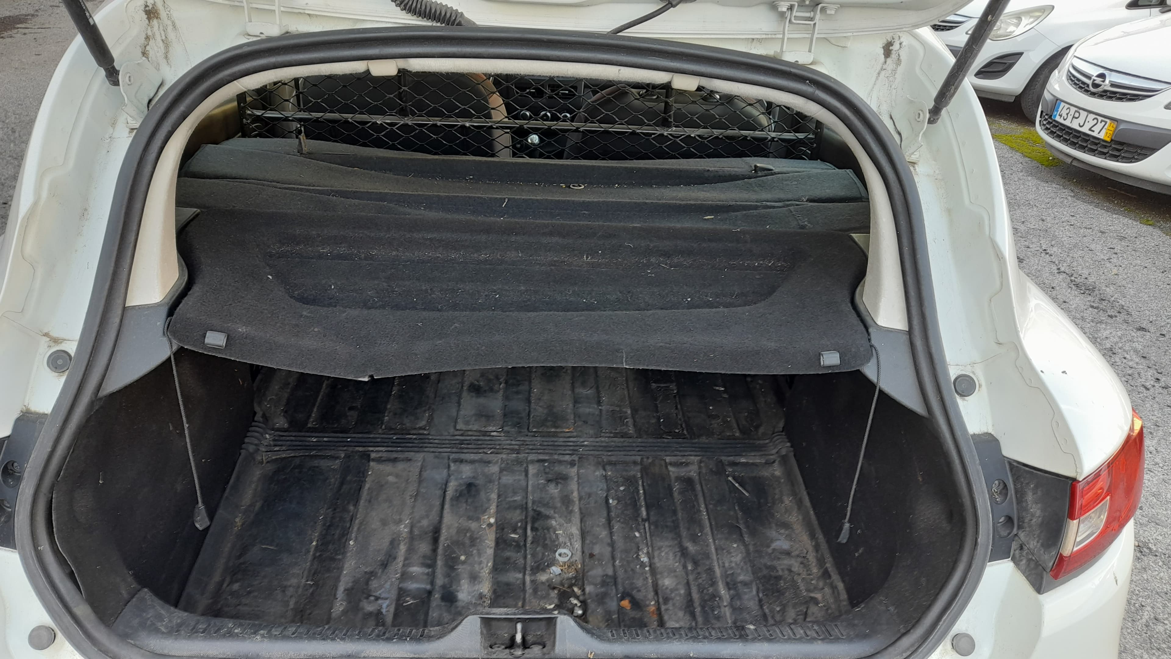 Renault Clio Societé Van 1.5 DCi · Ano 2015 — image 9
