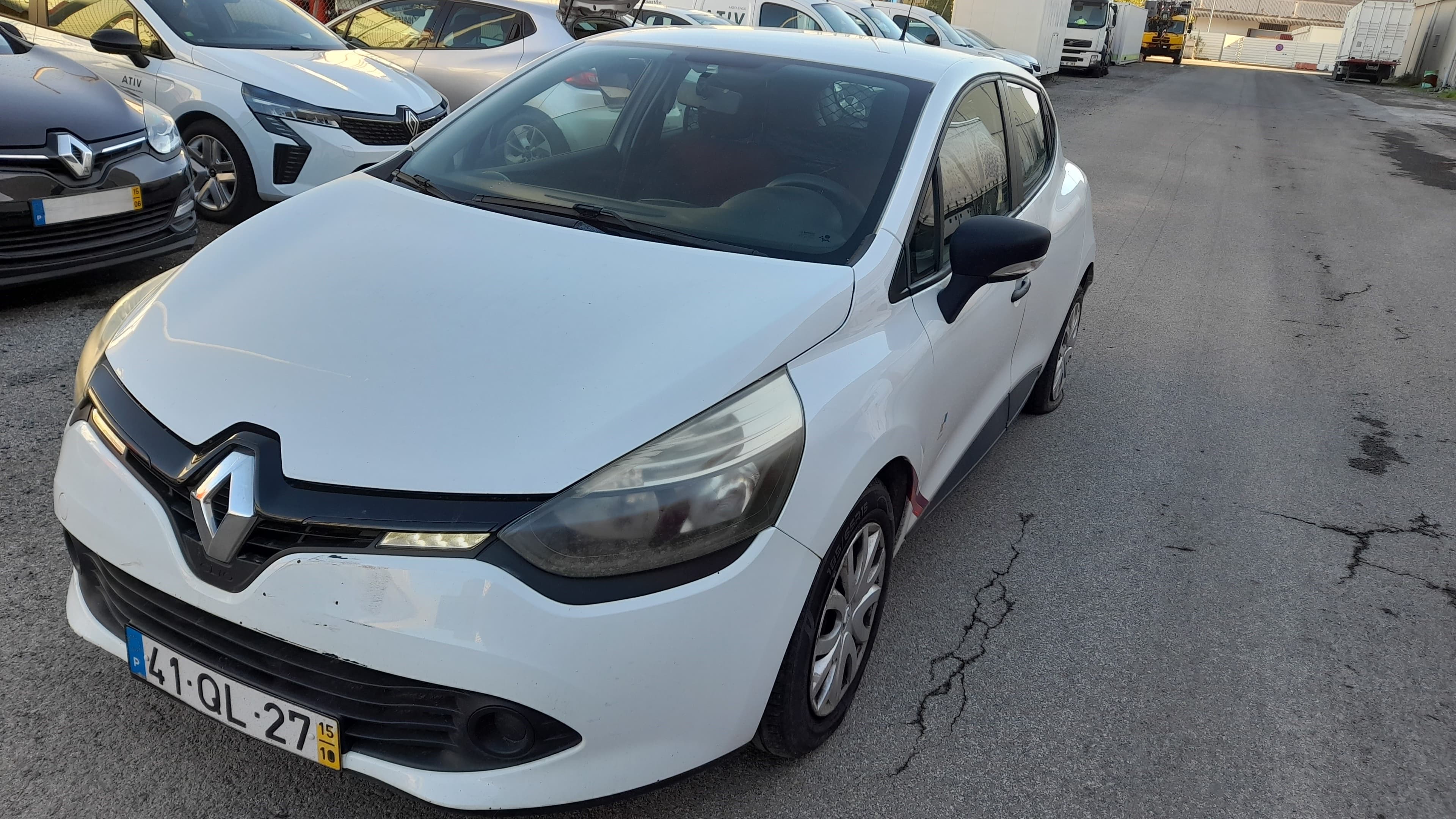 Renault Clio Societé Van 1.5 DCi · Ano 2015 — image 3