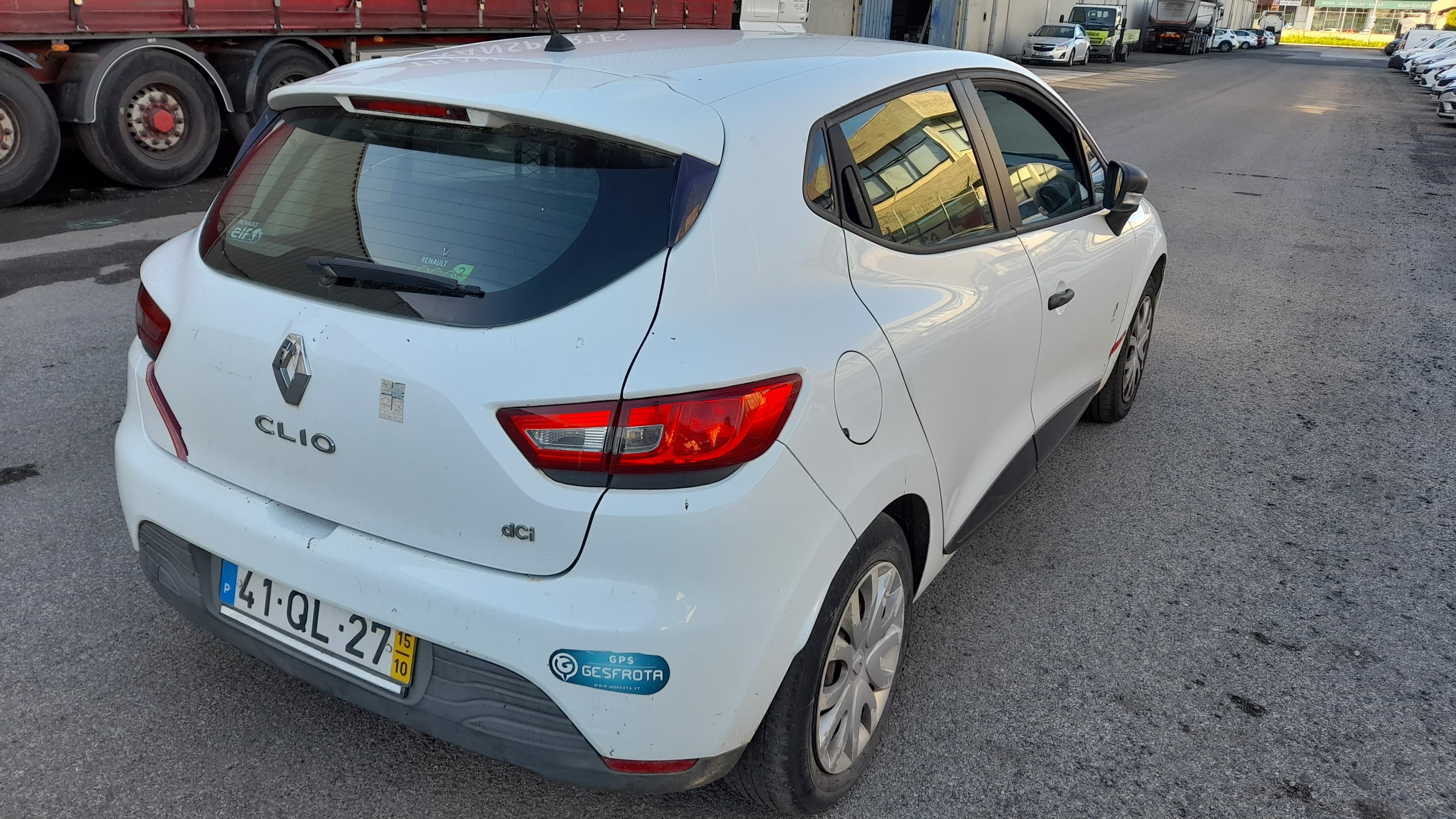 Renault Clio Societé Van 1.5 DCi · Ano 2015 — image 6