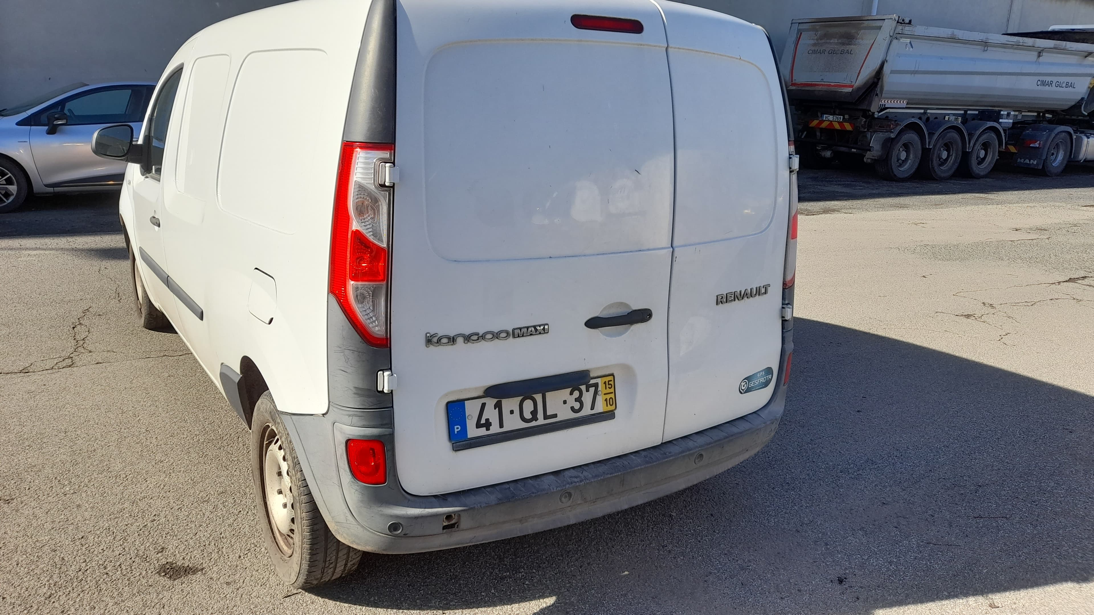 Renault Kangoo Maxi Business 1.5 DCi · Ano 2015 — imagem 7