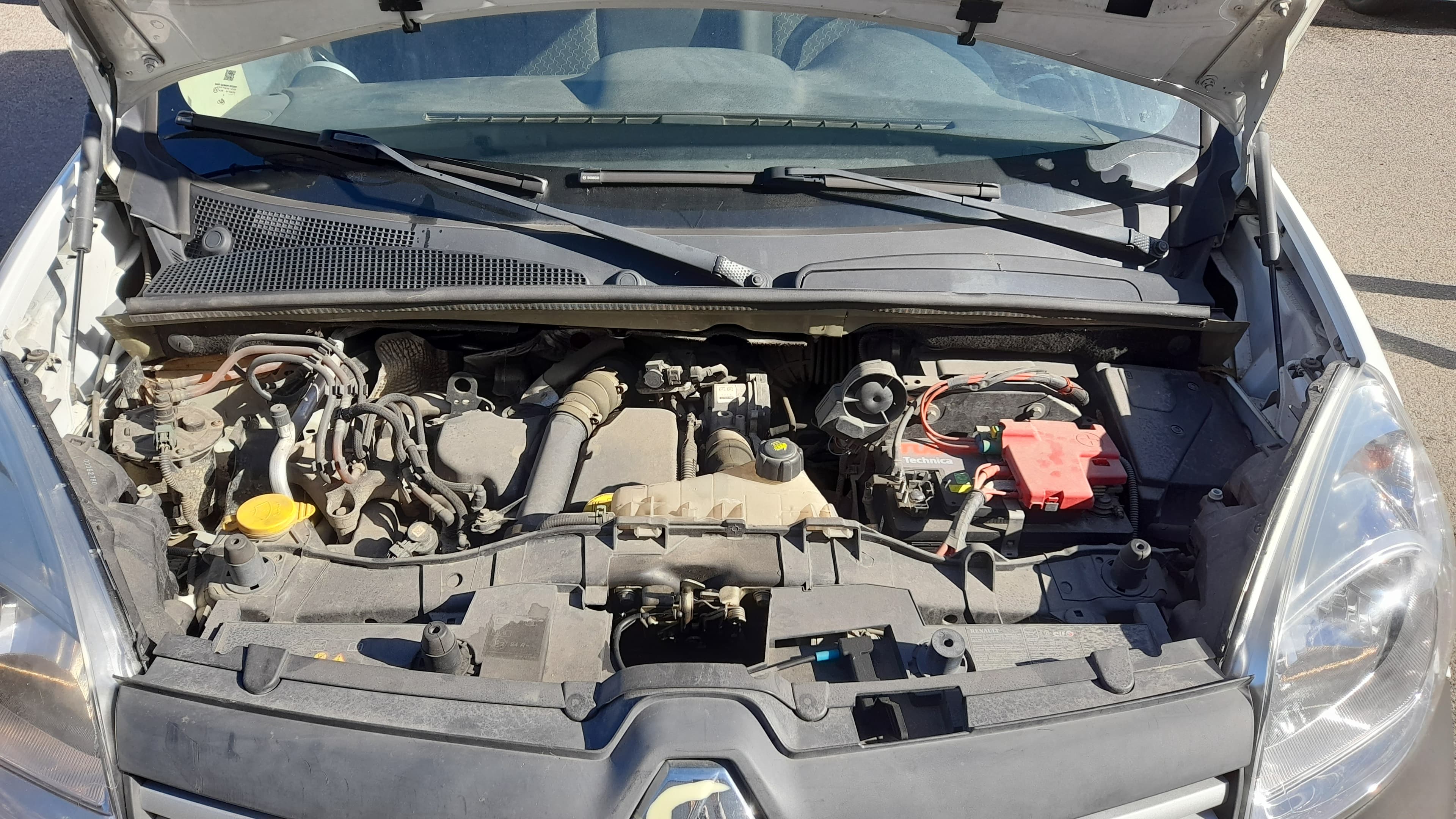 Renault Kangoo Maxi Business 1.5 DCi · Ano 2015 — imagem 10